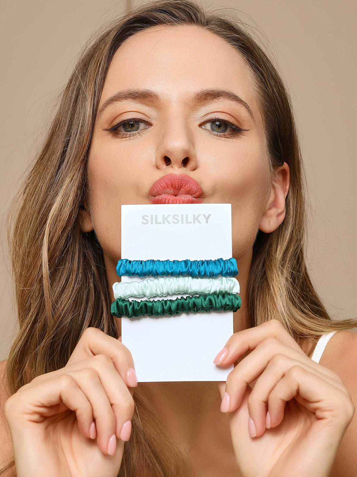 [Group1] SilkSilky-AU Silk Scrunchie 002