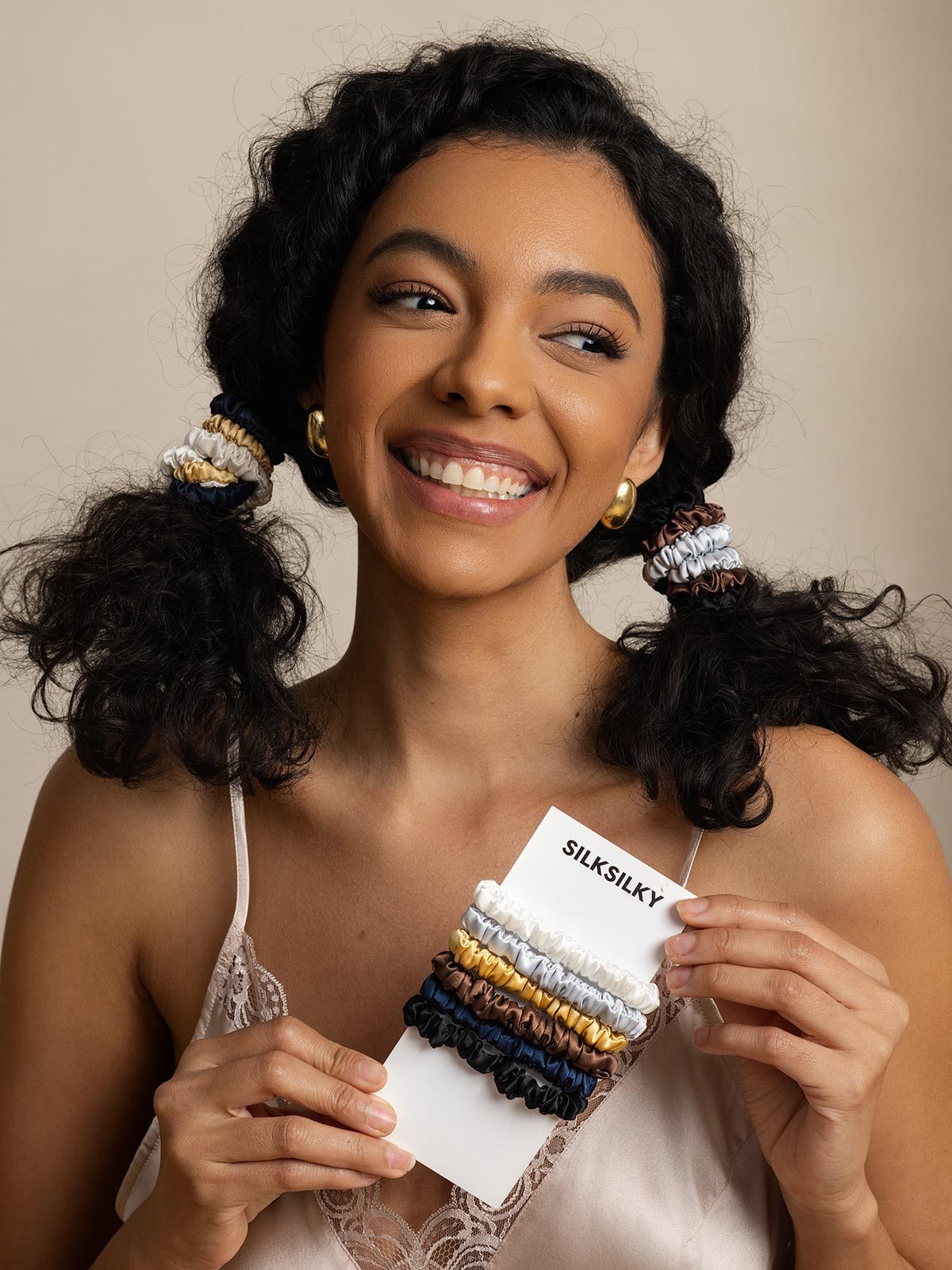 [Group1] SilkSilky-AU Scrunchie 002