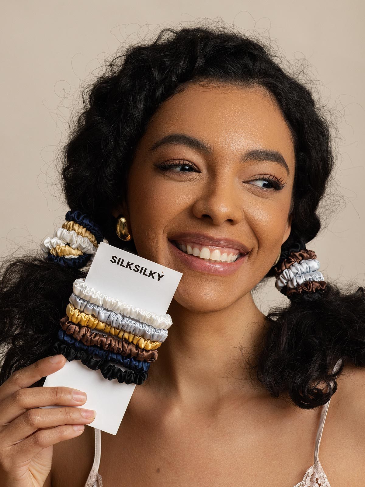 [Group1] SilkSilky-AU Scrunchie 004