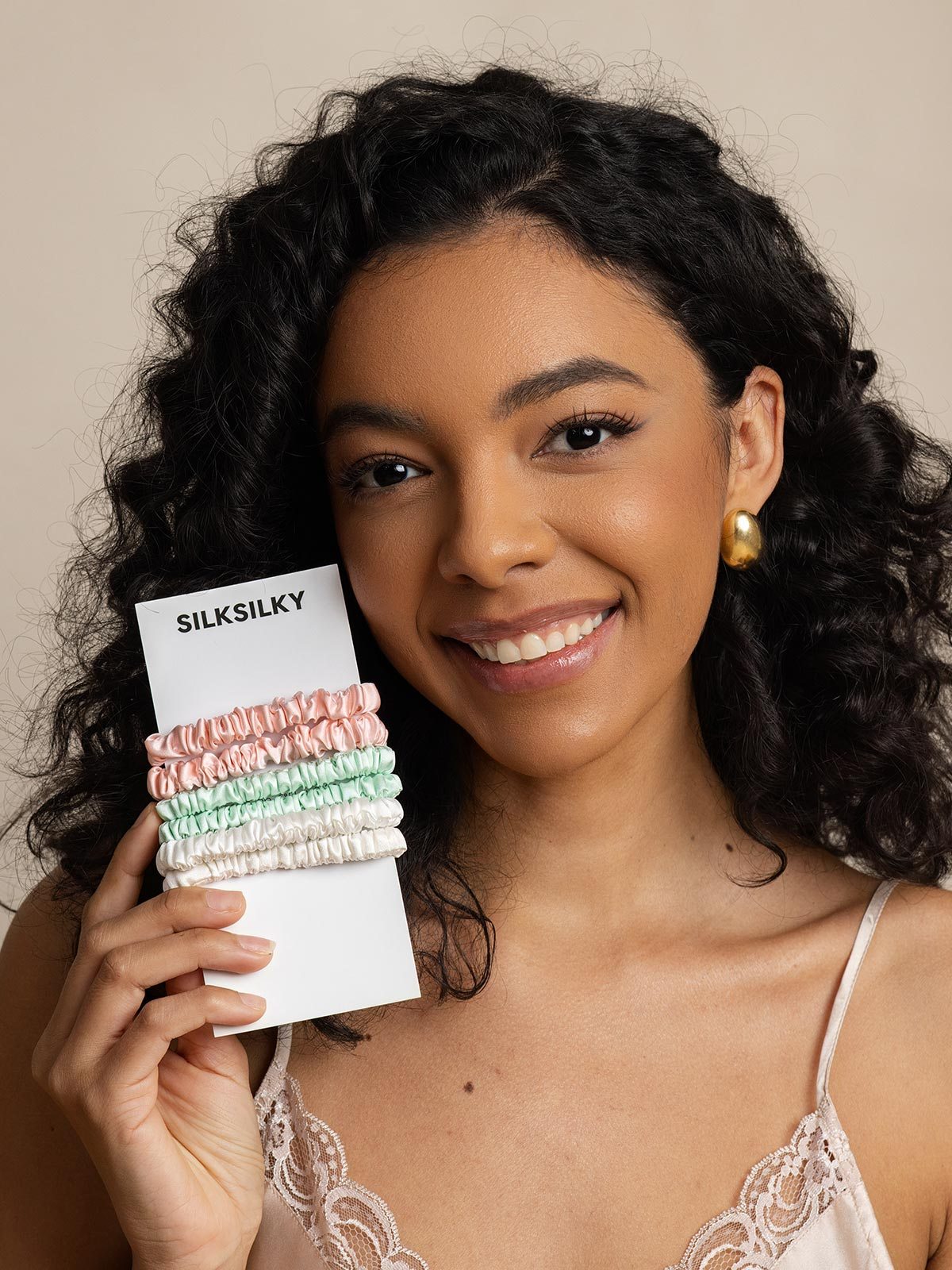 [Group2] SilkSilky-AU Scrunchie 004