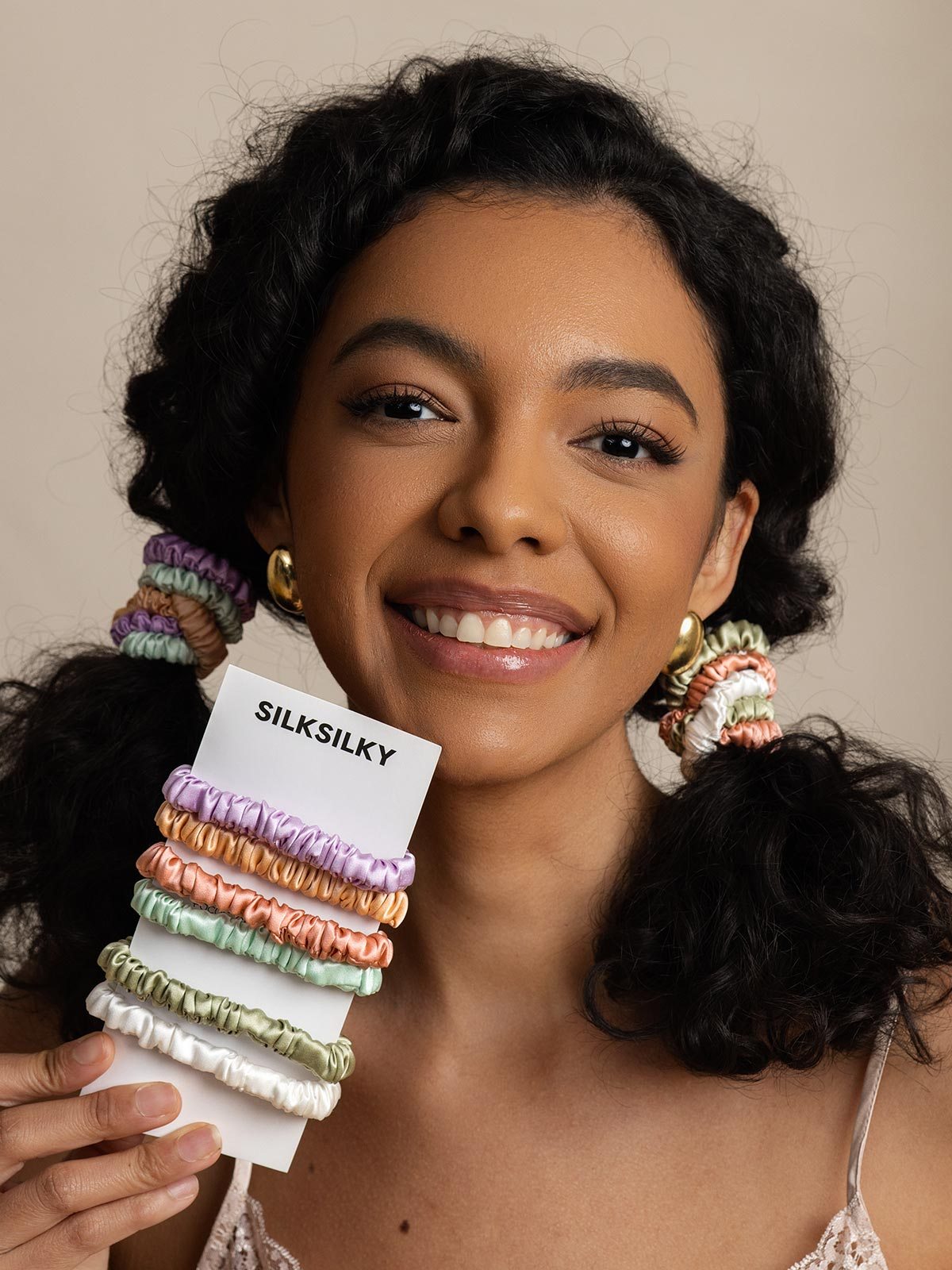 [Group3] SilkSilky-AU Scrunchie 002