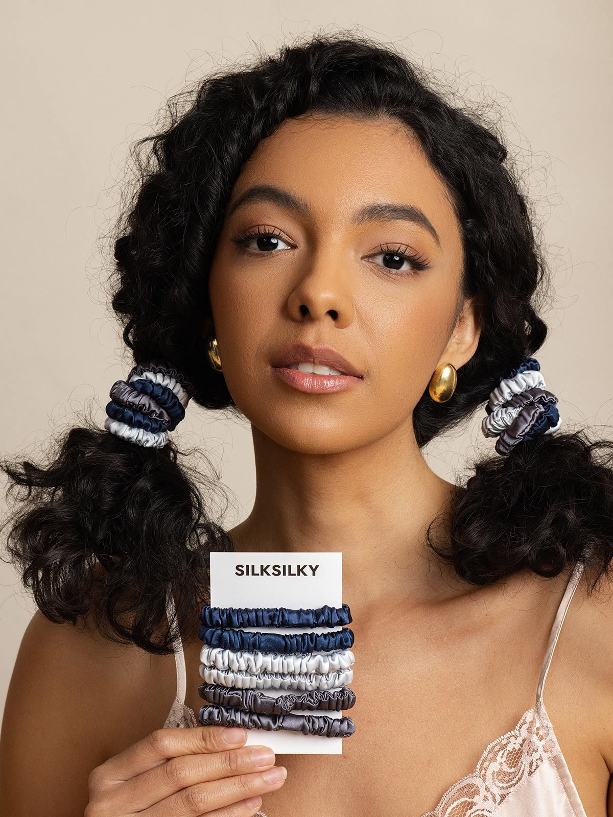 [Group4] SilkSilky-AU Scrunchie 003