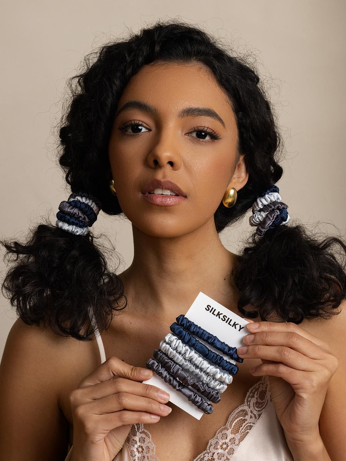 [Group4] SilkSilky-AU Scrunchie 005