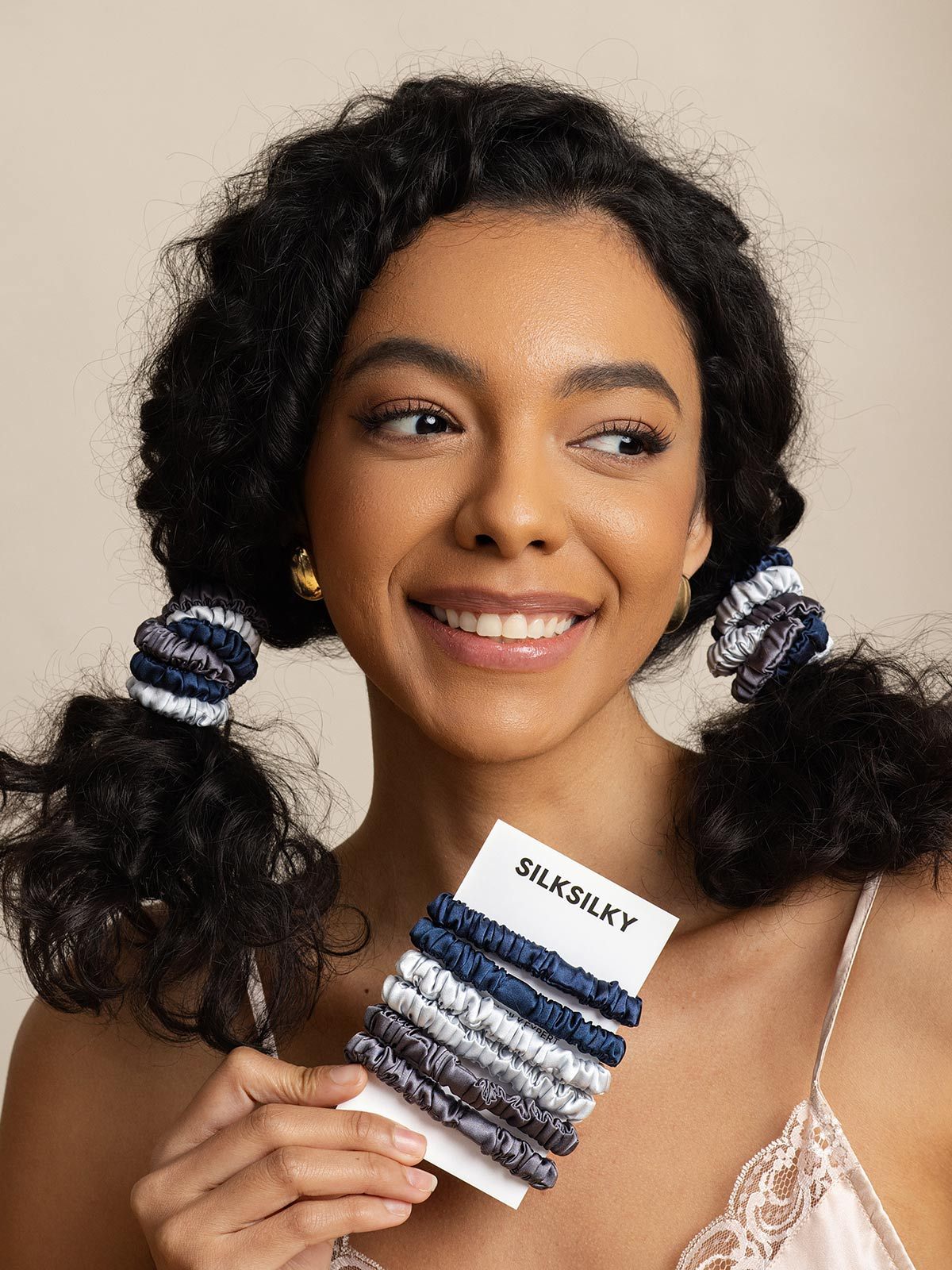 [Group4] SilkSilky-AU Scrunchie 006