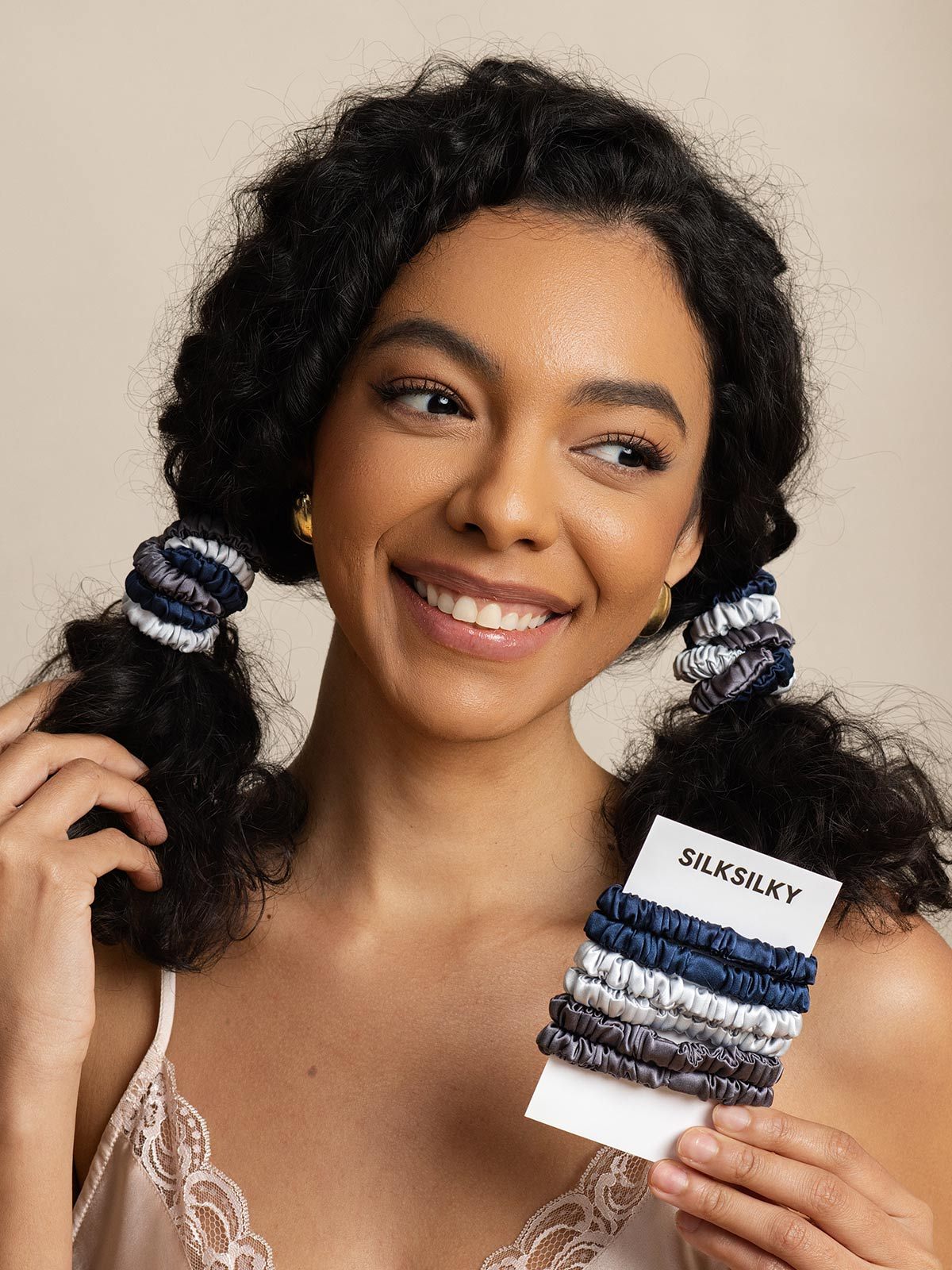 [Group4] SilkSilky-AU Scrunchie 007