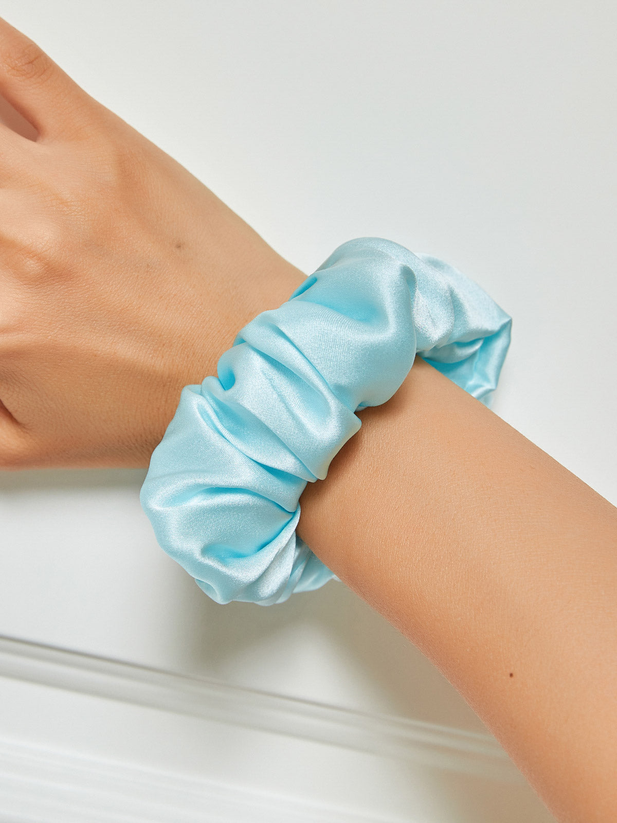 [Light Blue] SilkSilky-AU 19Momme Pure Silk Scrunchie 001