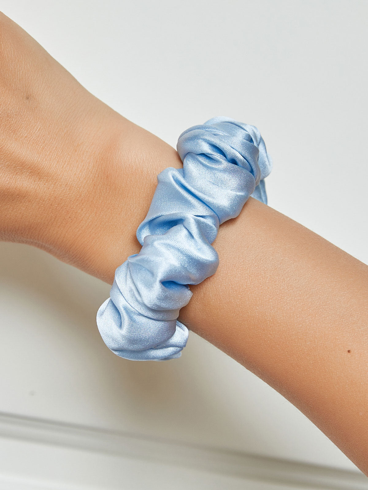 [Light Blue] SilkSilky-AU 19Momme Pure Silk Scrunchie 001