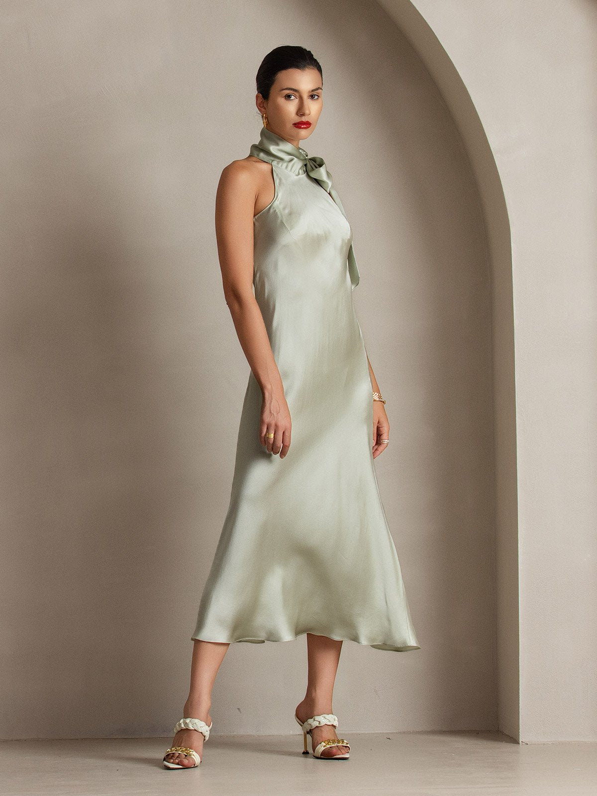 [Light Green] SilkSilky-AU 19Momme Silk Sleeveless Tie Neck Dress 003