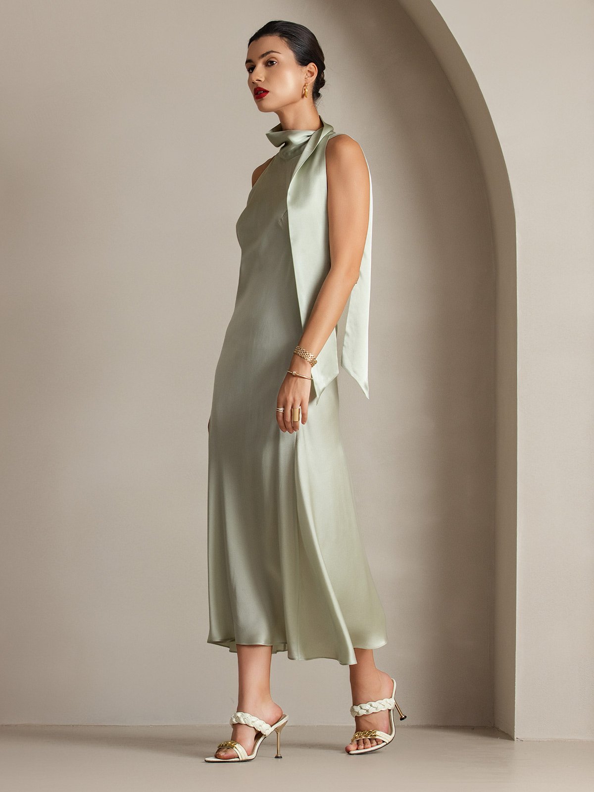 [Light Green] SilkSilky-AU 19Momme Silk Sleeveless Tie Neck Dress 005