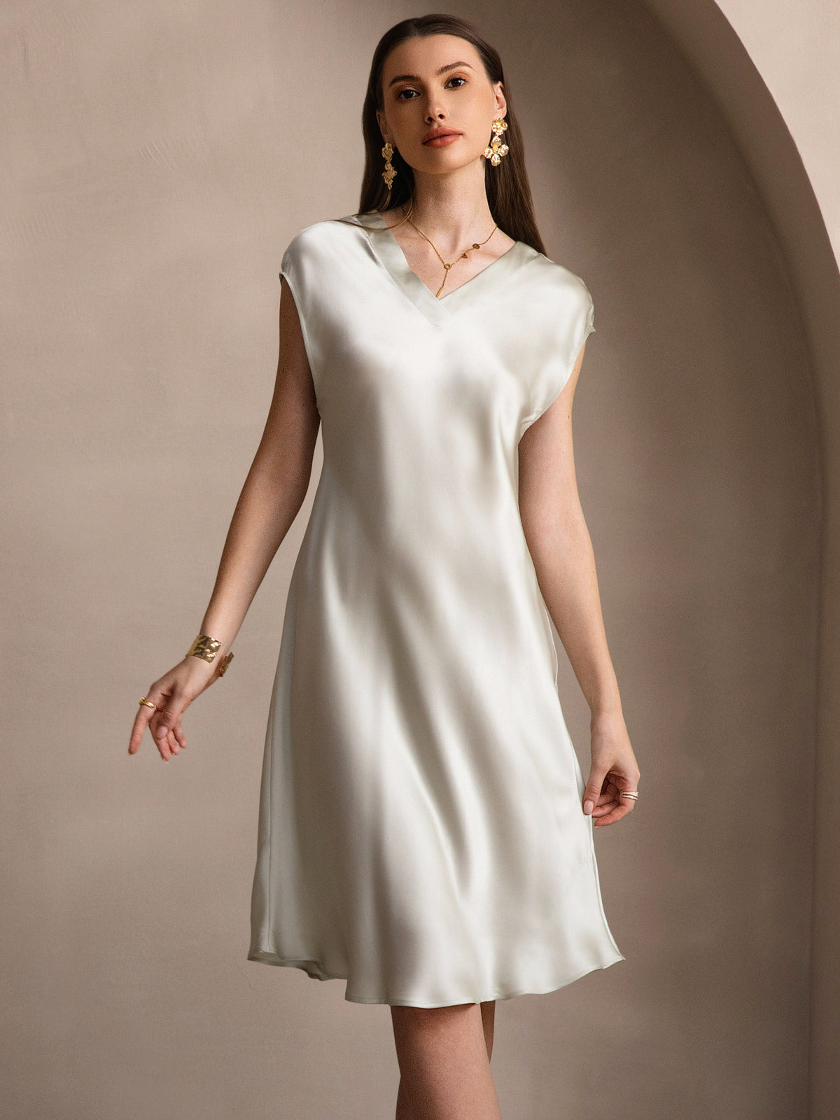 [Light Green] SilkSilky-AU Pure Silk Sleeveless V Neck Dress 004