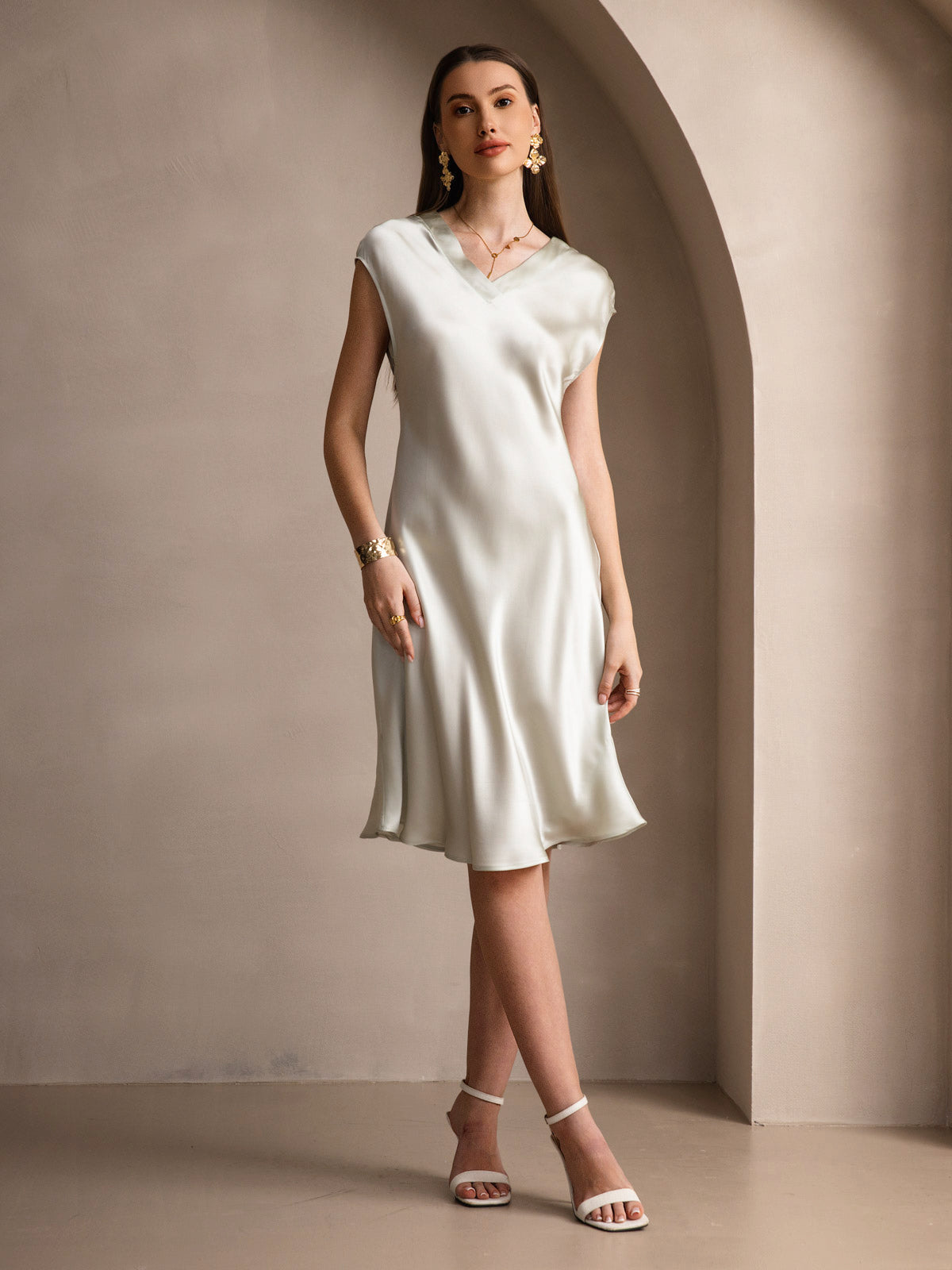 [Light Green] SilkSilky-AU Pure Silk Sleeveless V Neck Nightgown 006