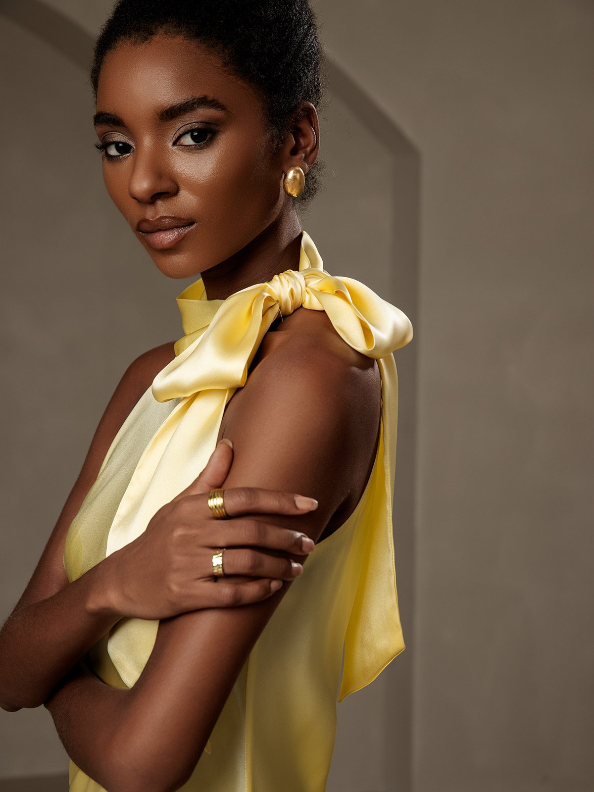 [Light Yellow] SilkSilky-AU 19Momme Silk Sleeveless Tie Neck Dress 004