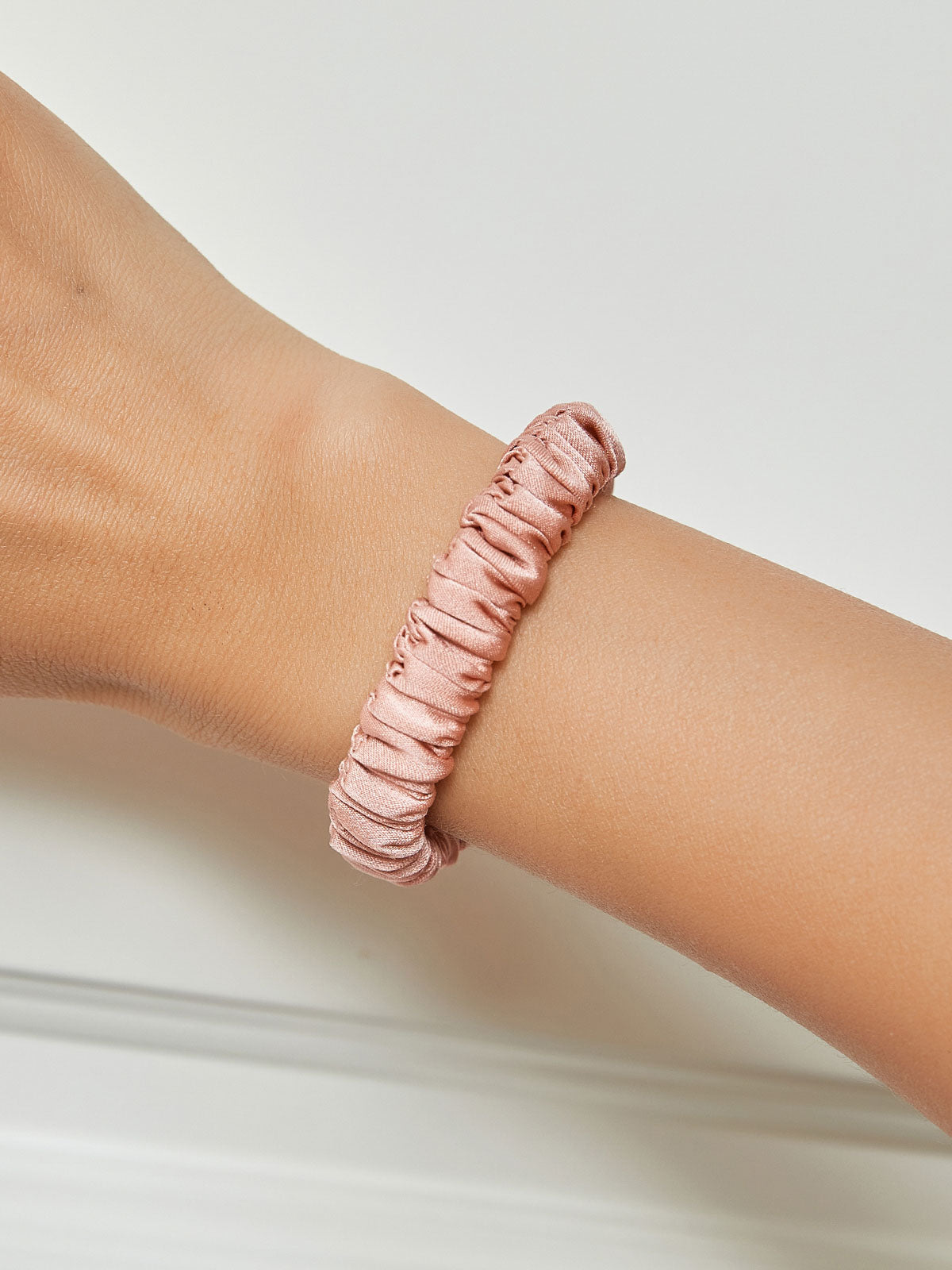 [Pink] SilkSilky-AU 19Momme Scrunchie 001