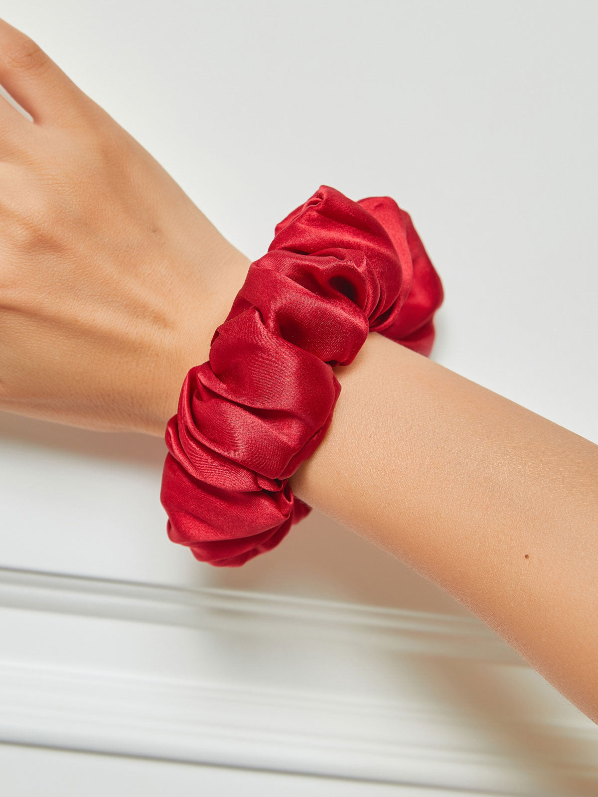 [Red] SilkSilky-AU 19Momme Pure Silk Scrunchie 001