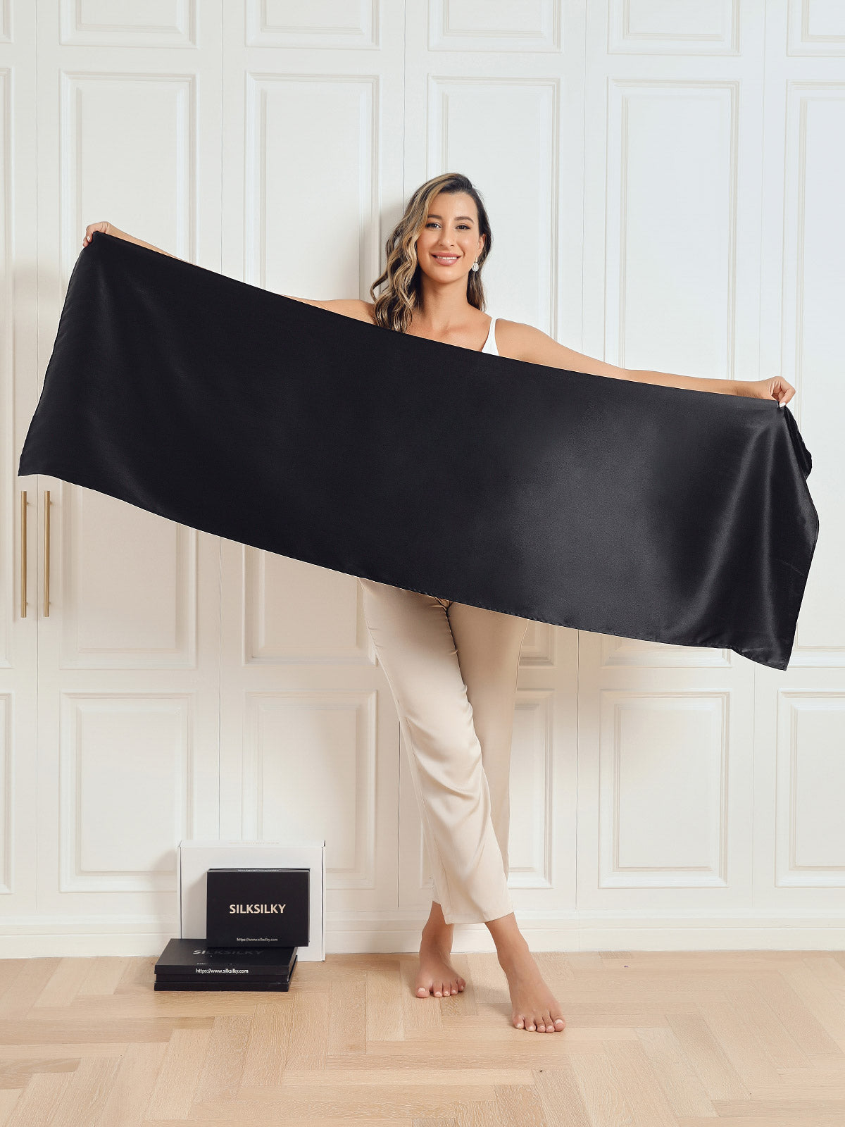SilkSilky-AU Pure Silk Scarf Black 002