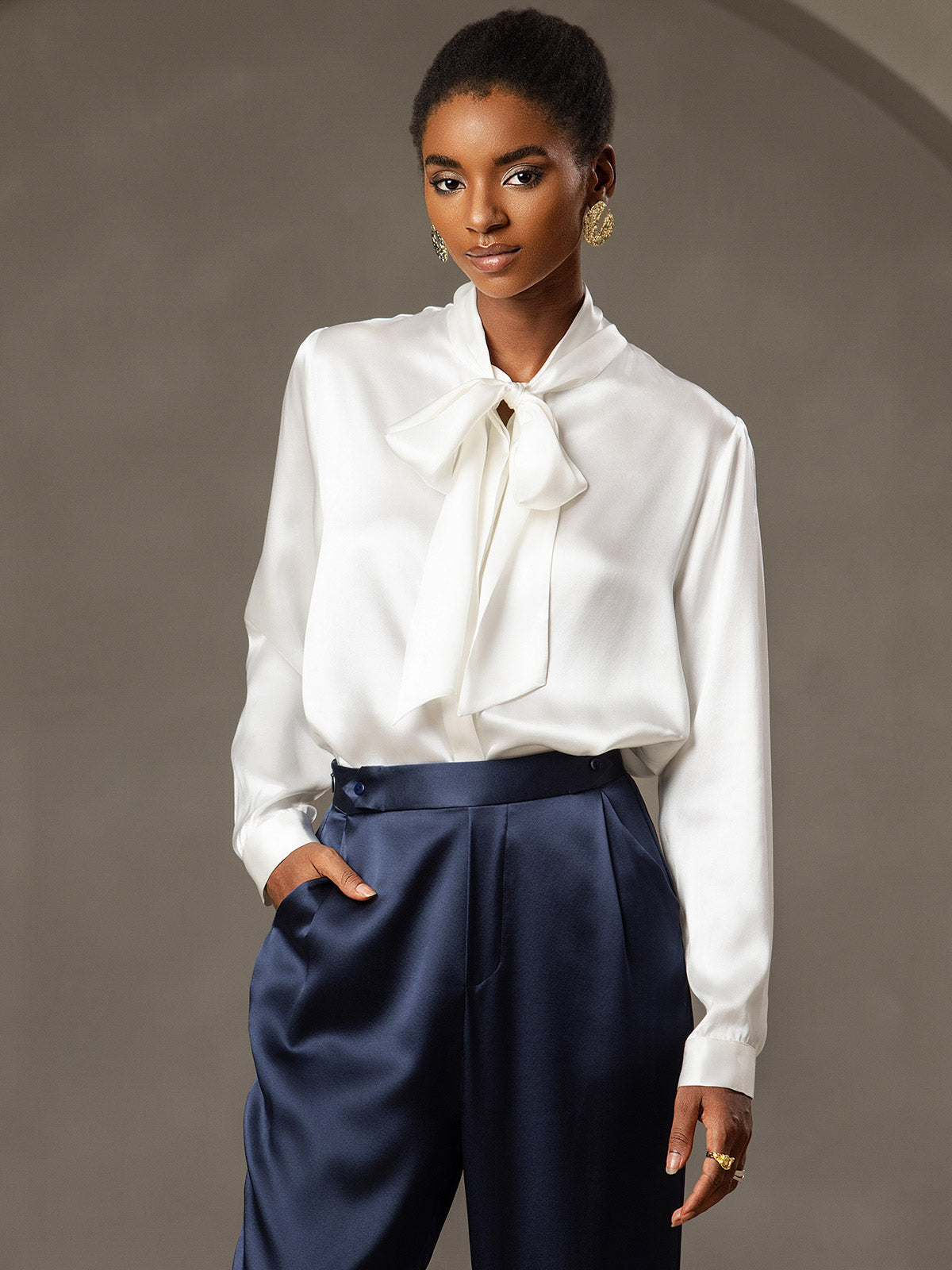 [White] SilkSilky-AU 19Momme Silk Long Sleeve Tie Neck Women's Shirt 001