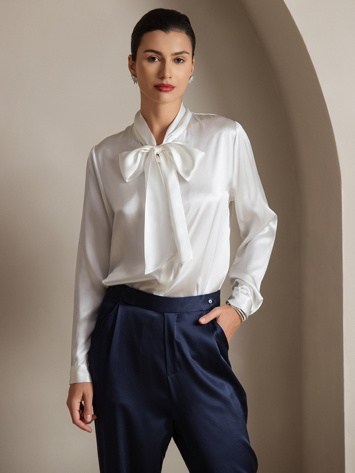 [White] SilkSilky-AU 19Momme Silk Long Sleeve Tie Neck Women's Shirt 003