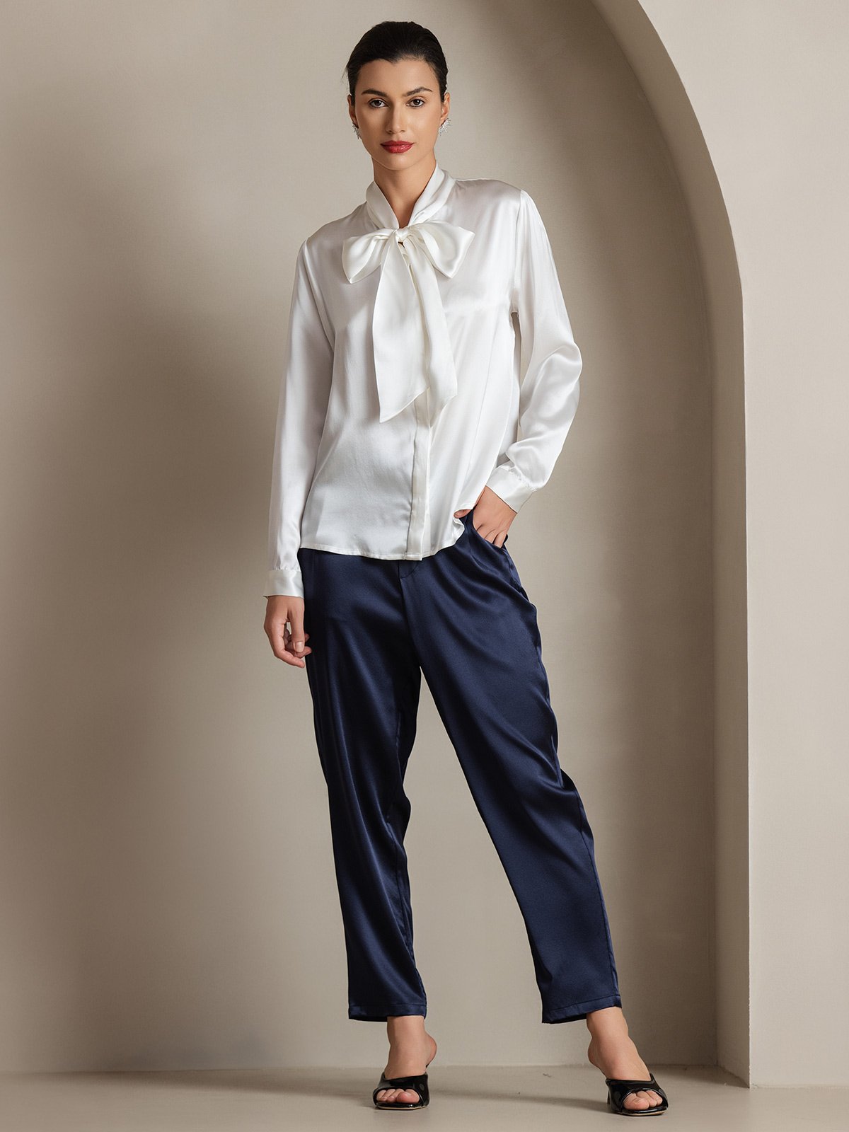 [White] SilkSilky-AU 19Momme Silk Long Sleeve Tie Neck Women's Shirt 004