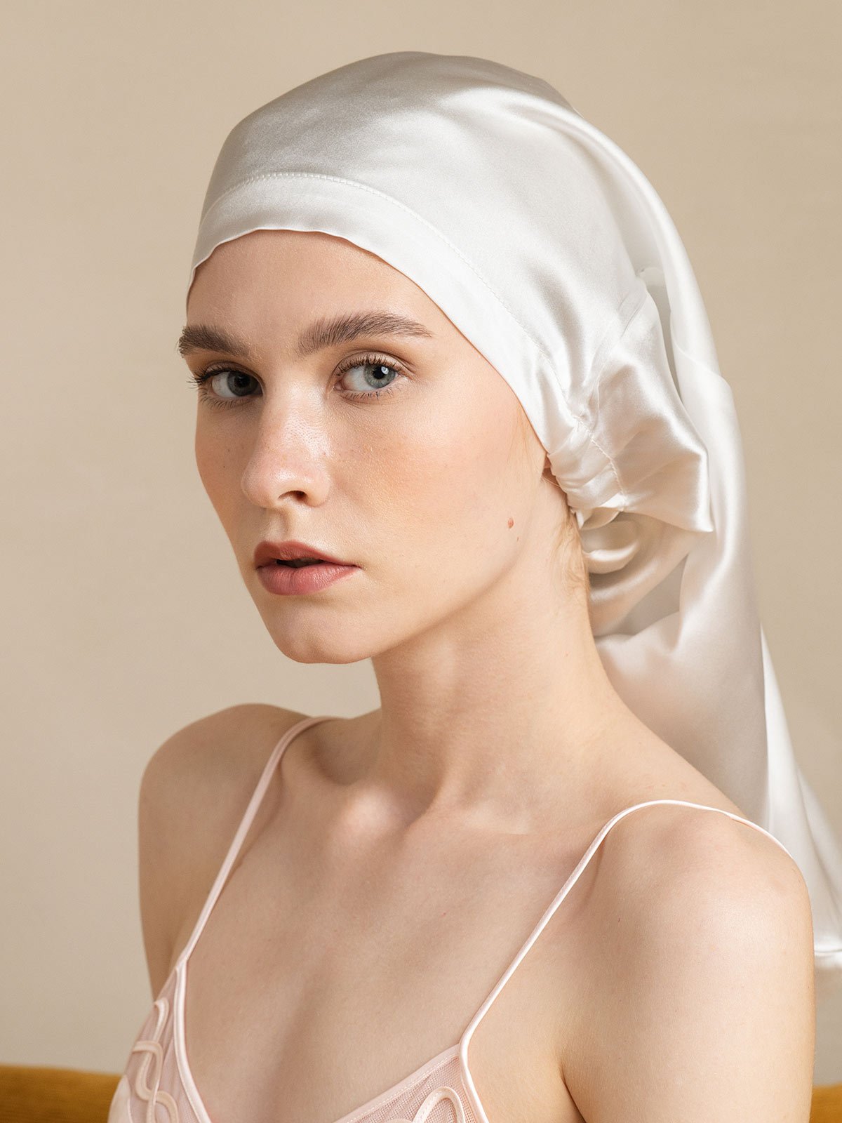 [White] SilkSilky-AU 19Momme Silk Sleep Cap 002
