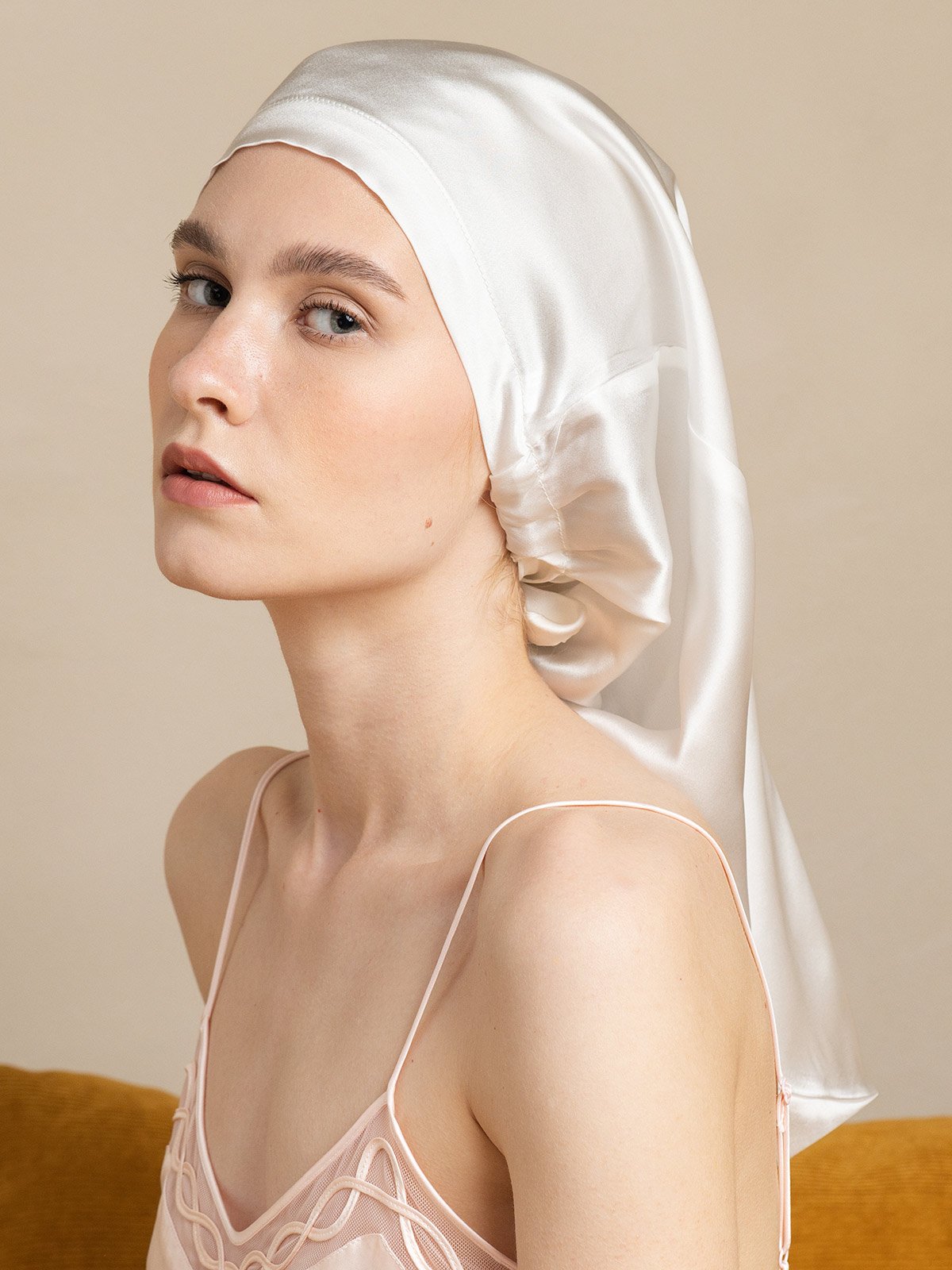 [White] SilkSilky-AU 19Momme Silk Sleep Cap 003