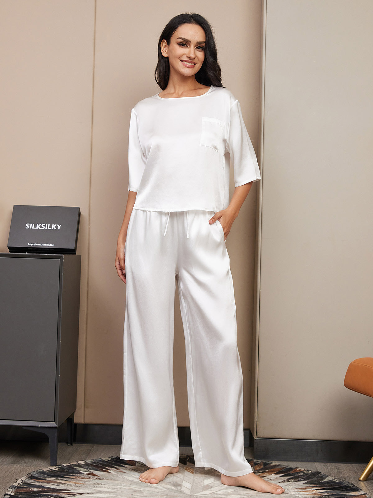 [White] SilkSilky-AU Pure Silk Round Neck Women's Pyjamas 001