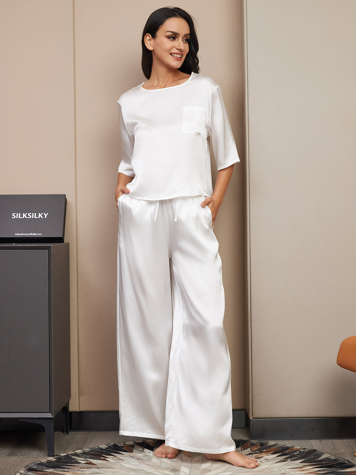 [White] SilkSilky-AU Pure Silk Round Neck Women's Pyjamas 003