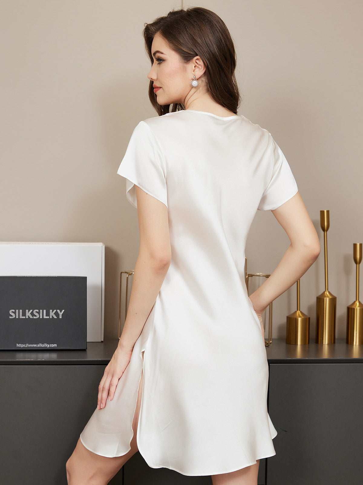 [White] SilkSilky-AU Pure Silk Short Sleeve Sweetheart Neck Nightgown 002