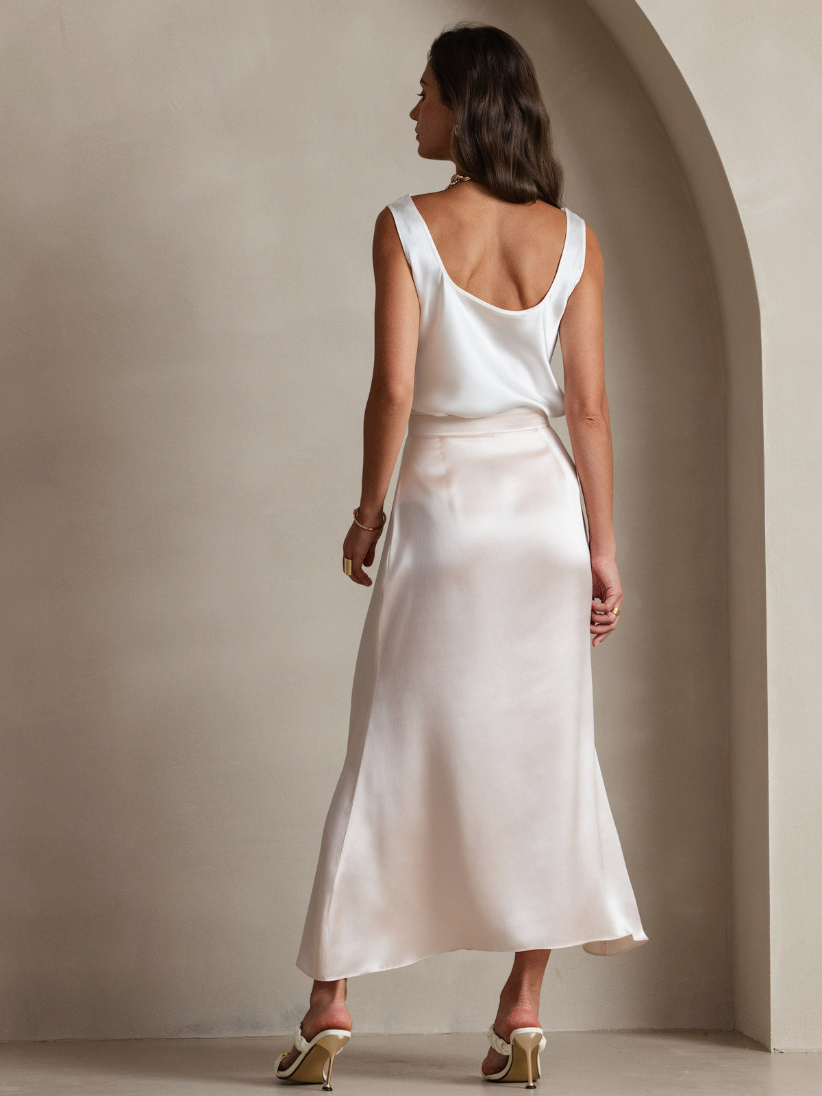 [White] SilkSilky-AU Pure Silk Sleeveless U Neck Camisole 004