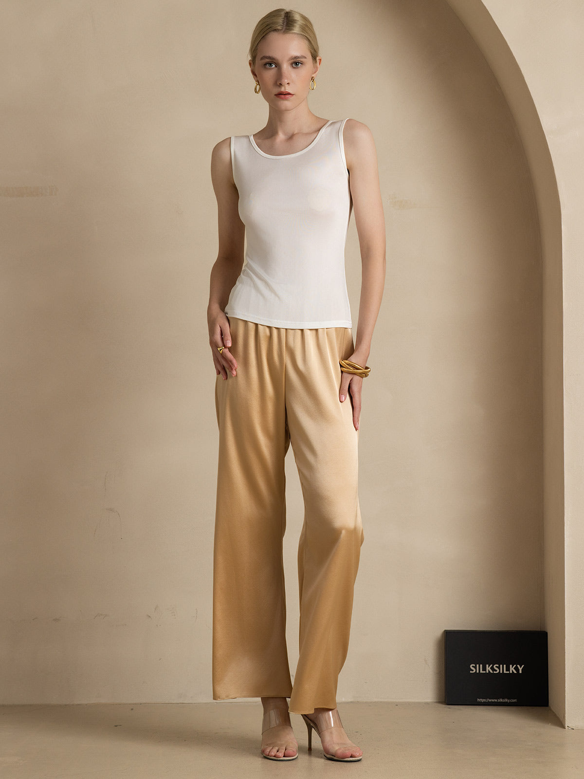[White] SilkSilky-AU Silk Knitted Sleeveless Round Neck Women's T-Shirt 006