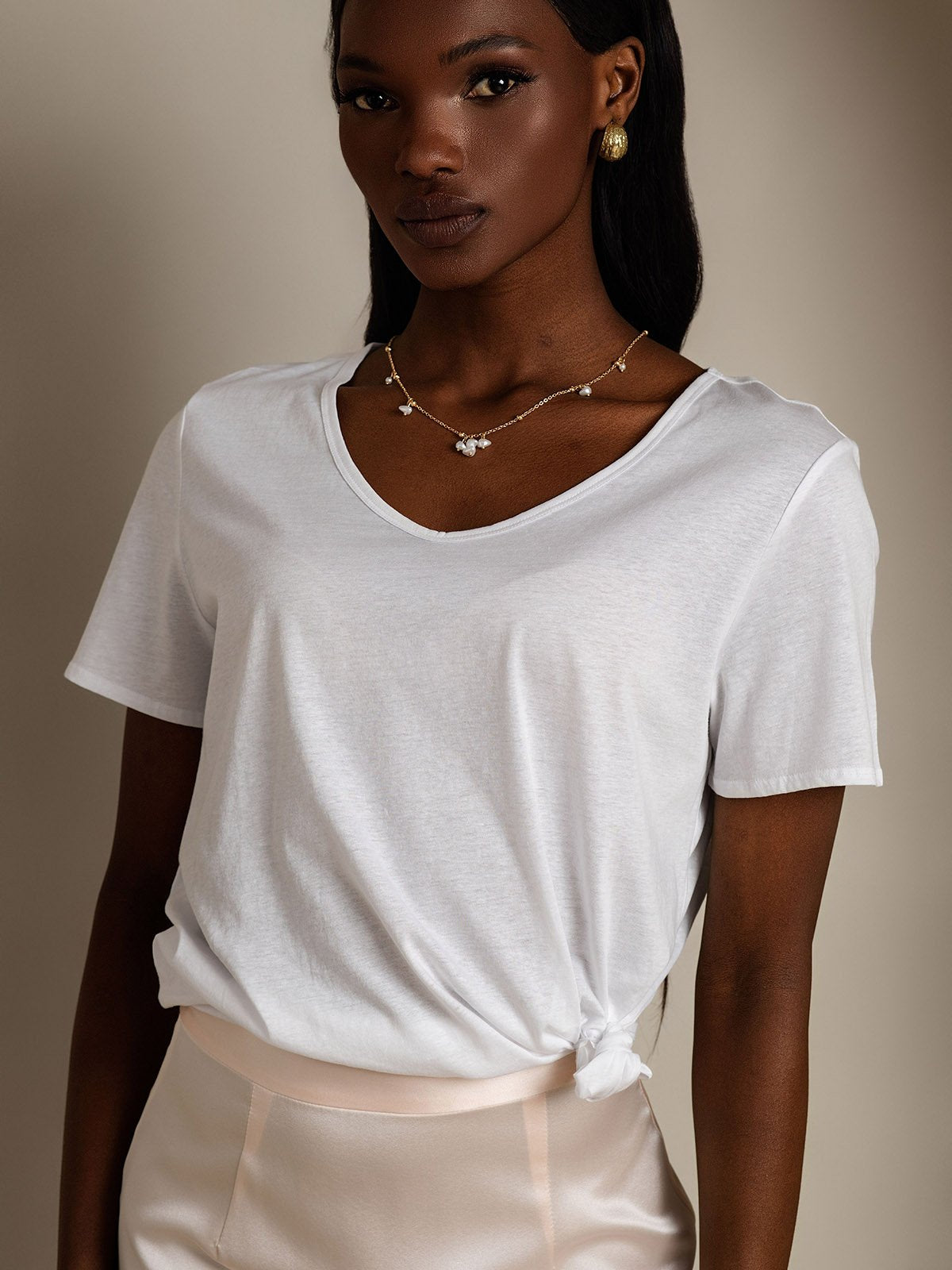 [White] SilkSilky-AU Silk Short Sleeve V Neck Women's T-Shirt 003