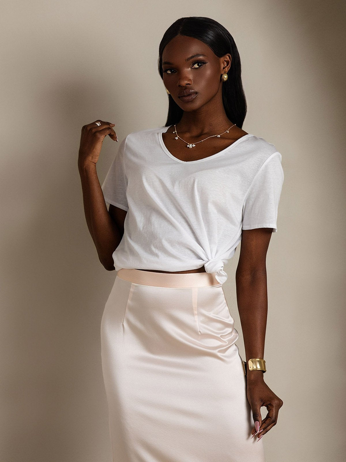 [White] SilkSilky-AU Silk Short Sleeve V Neck Women's T-Shirt 004