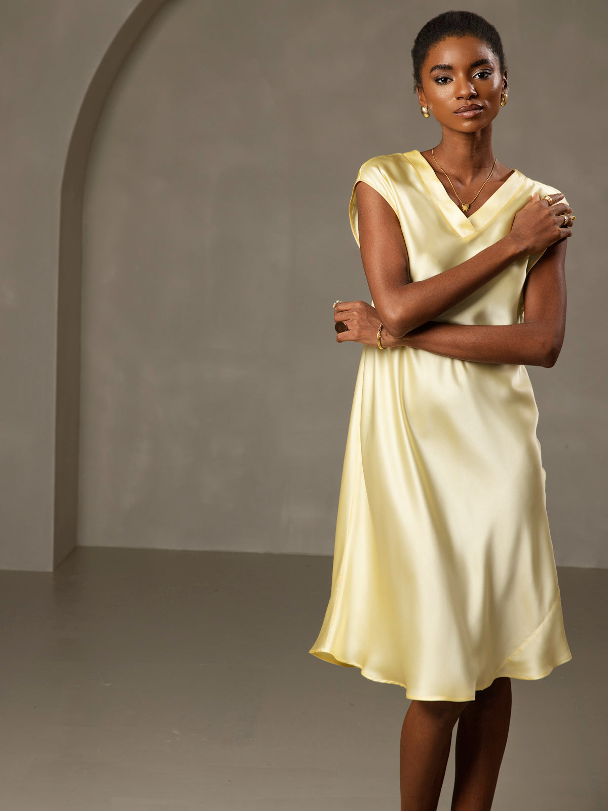 [Yellow] SilkSilky-AU Pure Silk Sleeveless V Neck Dress 004