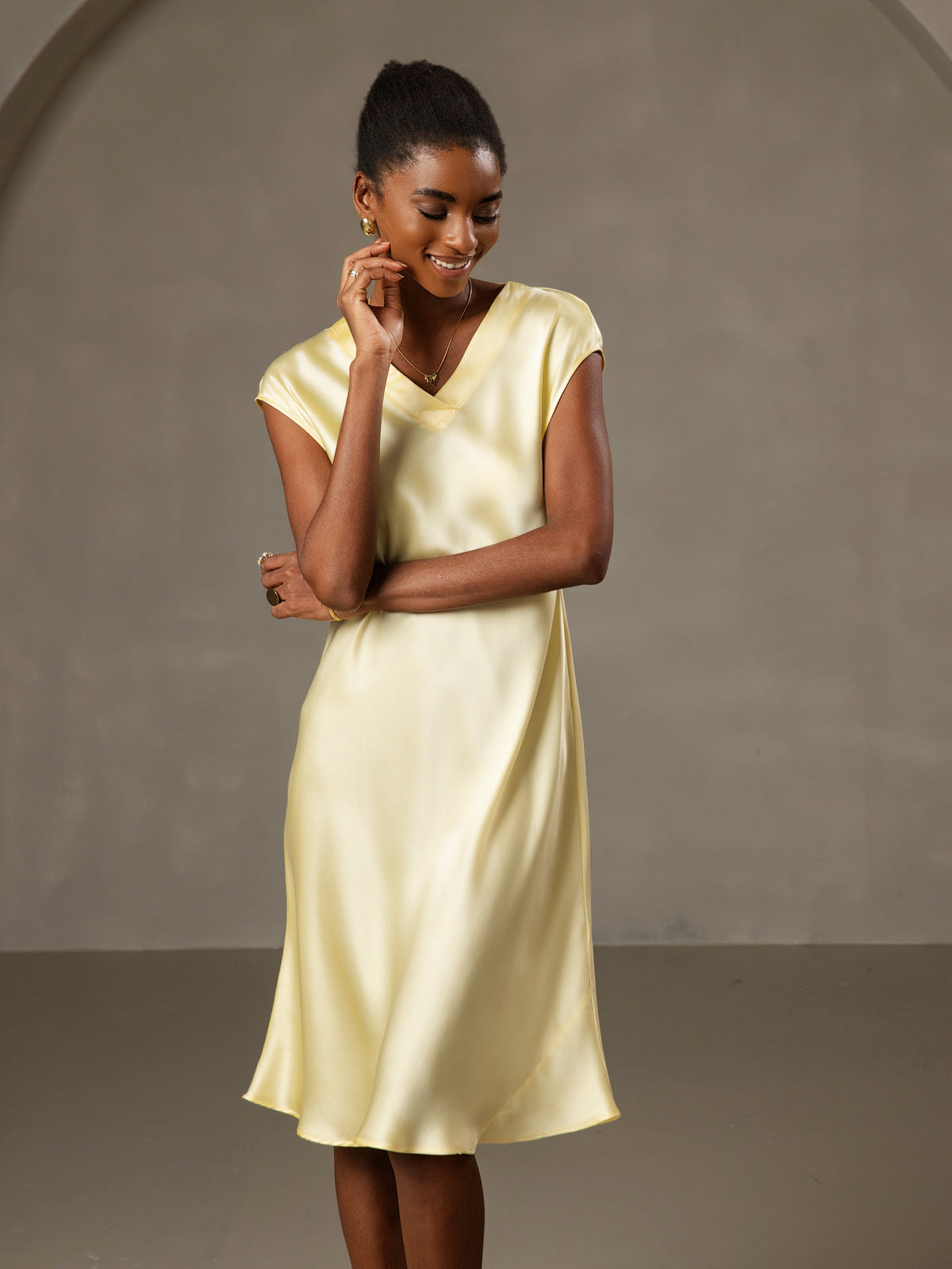 [Yellow] SilkSilky-AU Pure Silk Sleeveless V Neck Nightgown 001