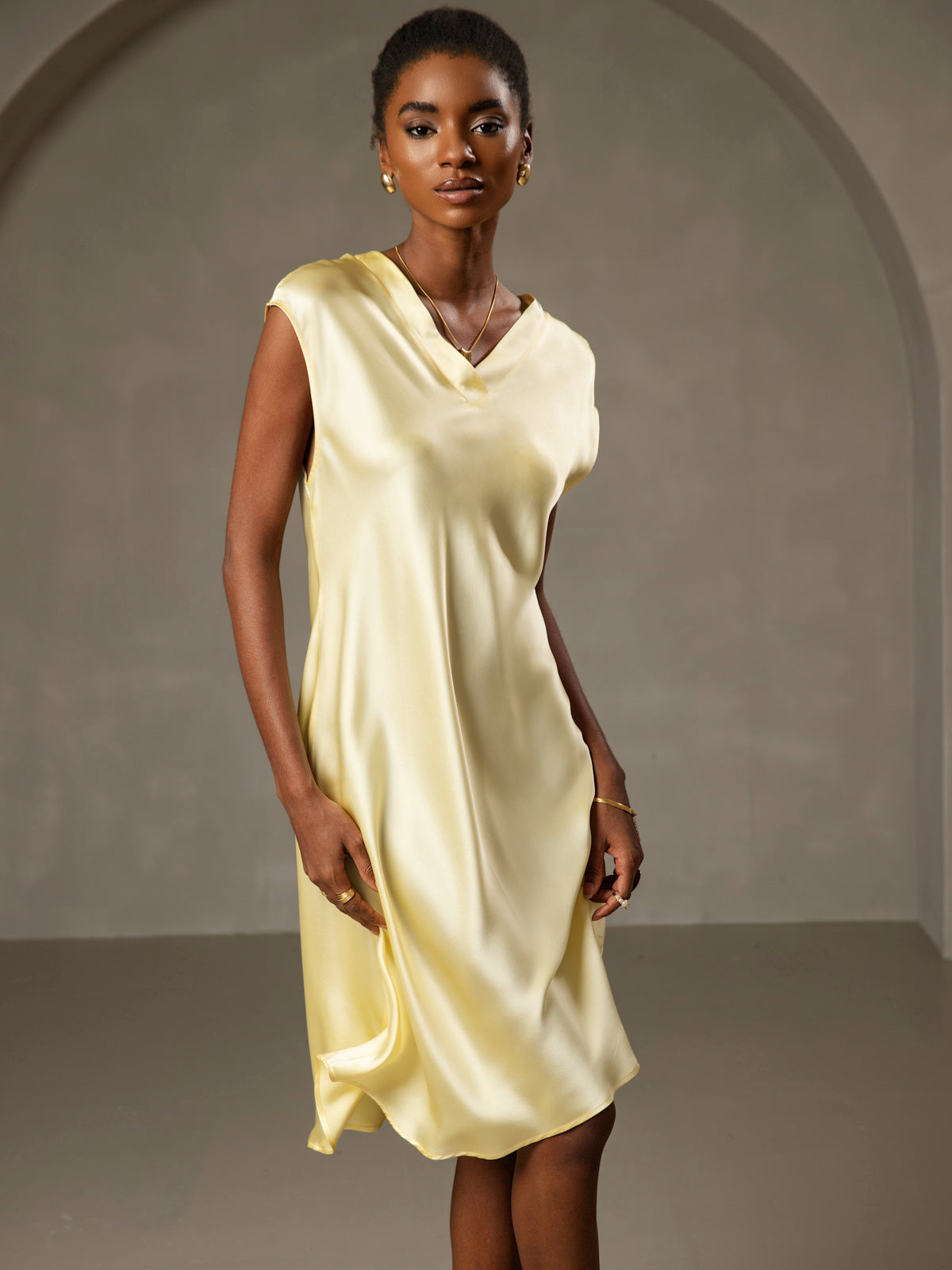 [Yellow] SilkSilky-AU Pure Silk Sleeveless V Neck Nightgown 004