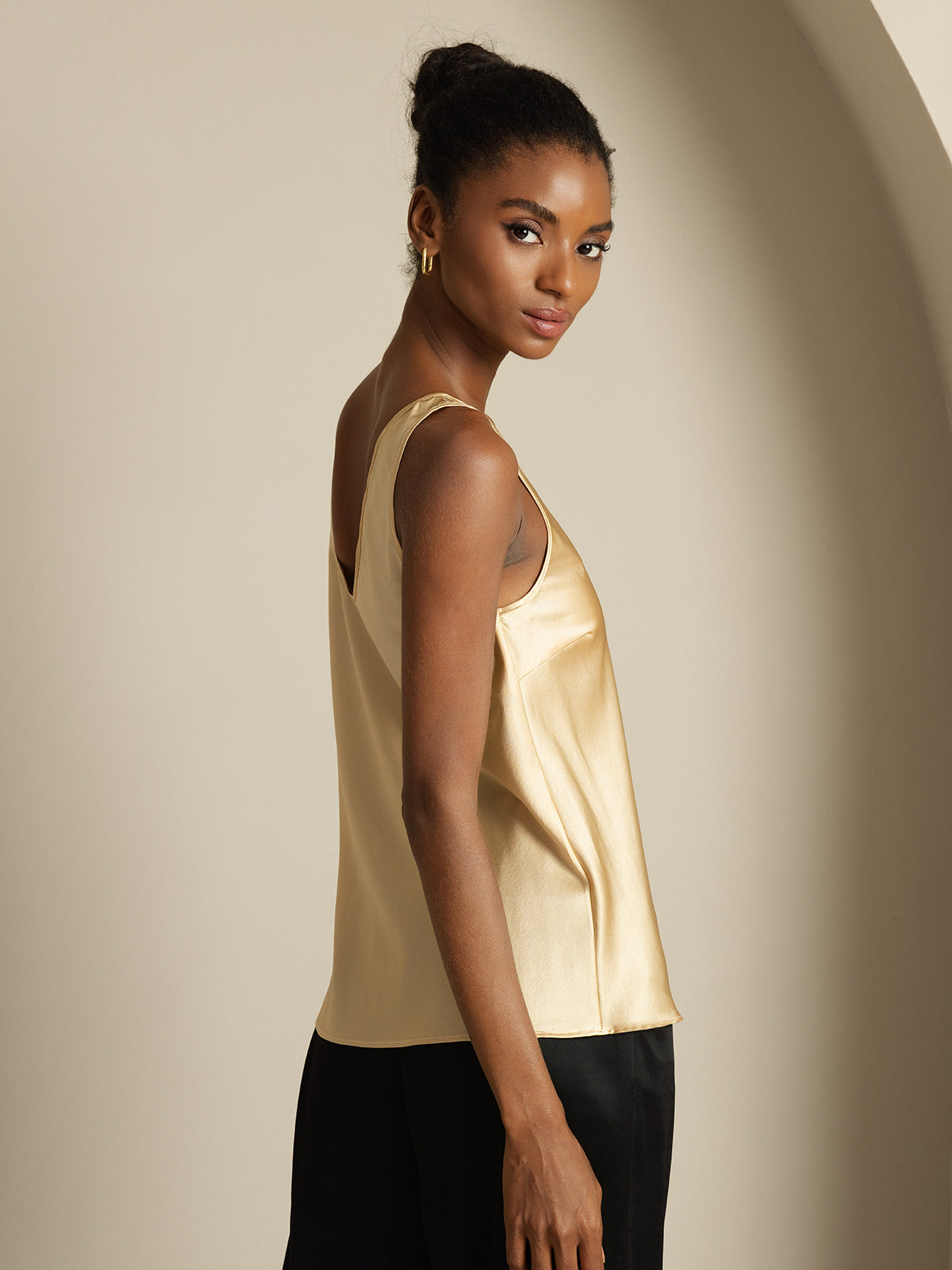 [Champagne] SilkSilky-AU 19Momme Silk V Neck Camisole 003