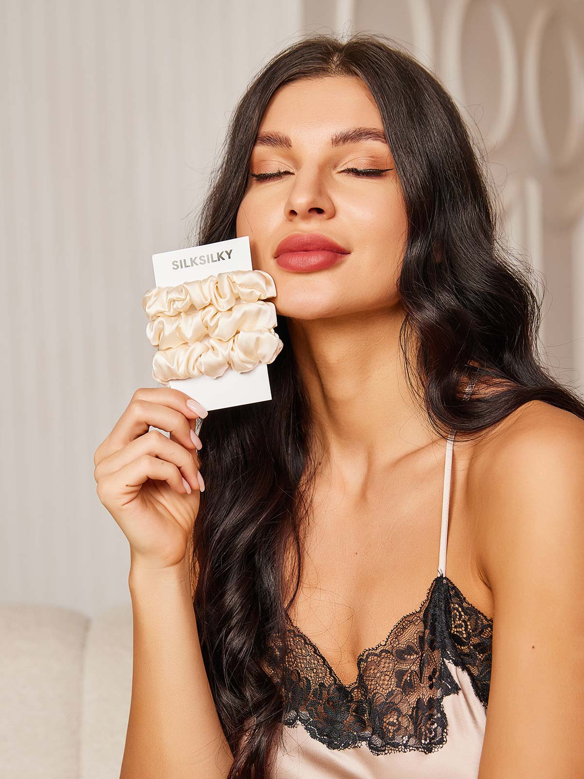 [Light Beige] SilkSilky-AU 19Momme Pure Silk Scrunchie 002