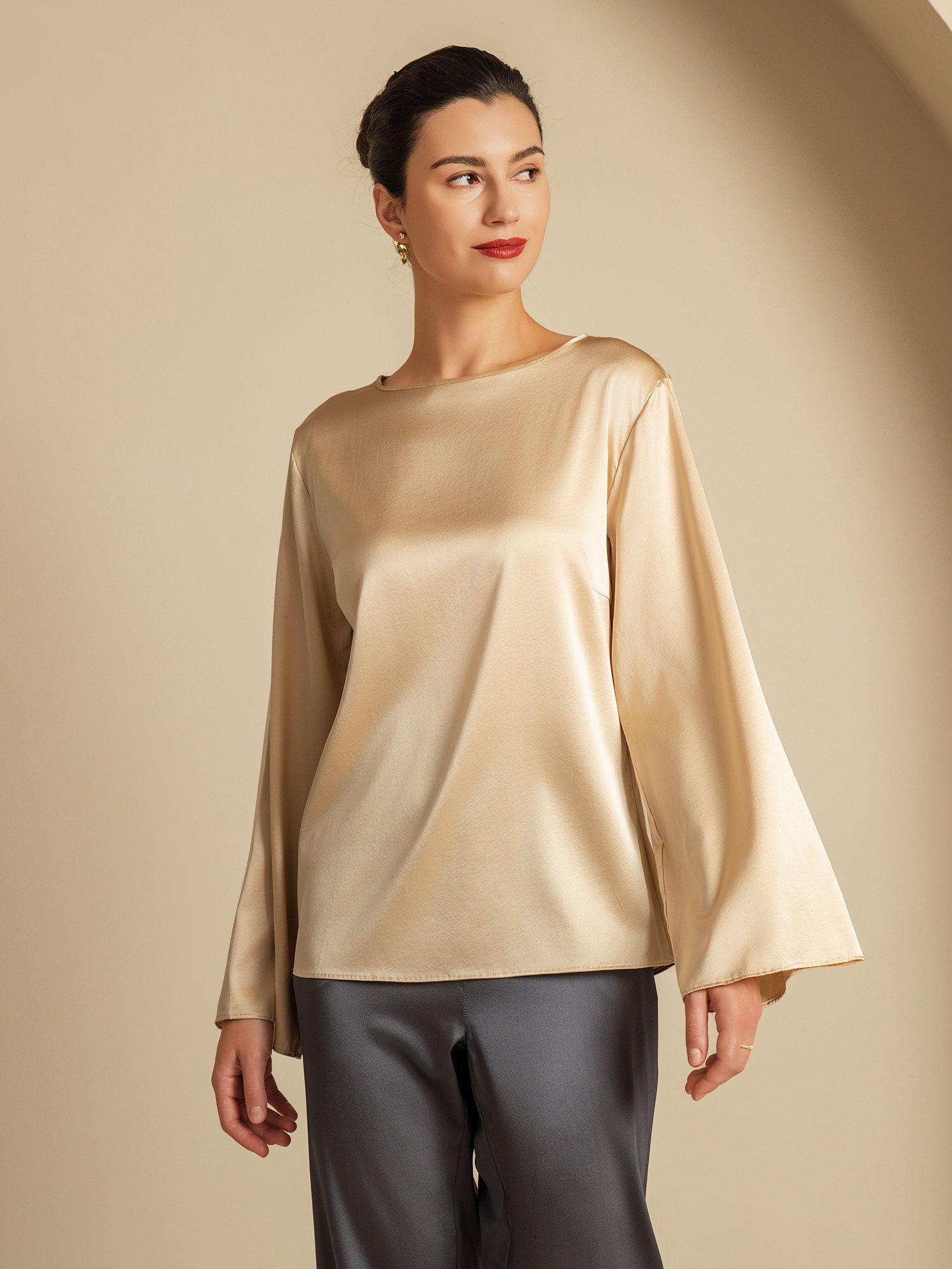 [Champagne] SilkSilky-AU 19Momme Silk Round Neck Women's T-Shirt 004
