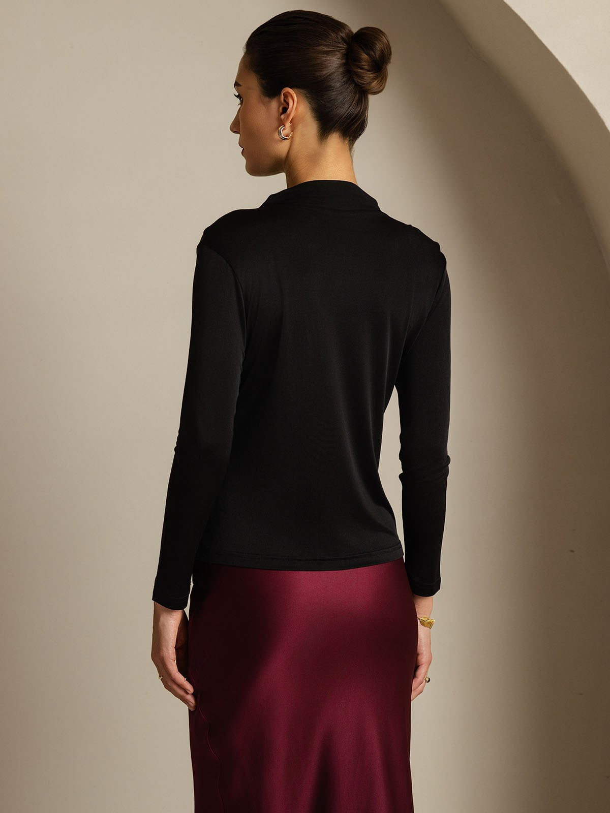 [Black] SilkSilky-AU Pure Silk High Neck Women's T-Shirt 002