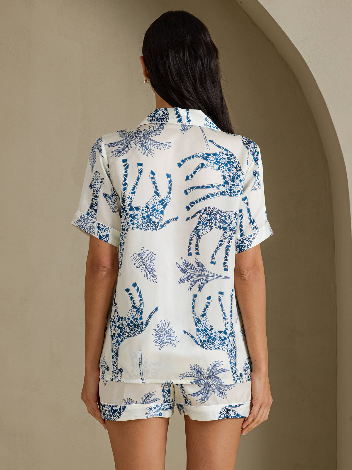 [White Giraffe] SilkSilky-AU Short Sleeve Notch Collar Women's Pyjamas 002