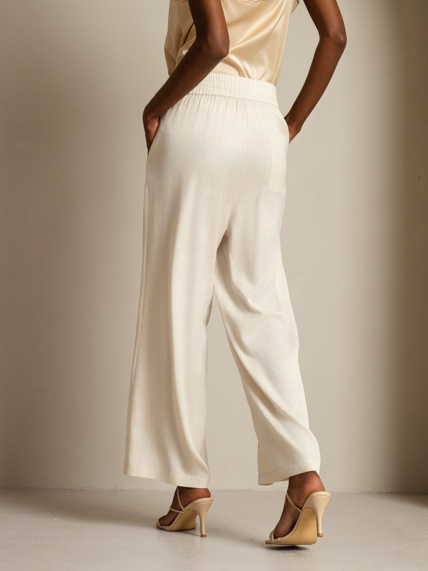 [Beige] SilkSilky-AU 22Momme Silk Womens Pants 002