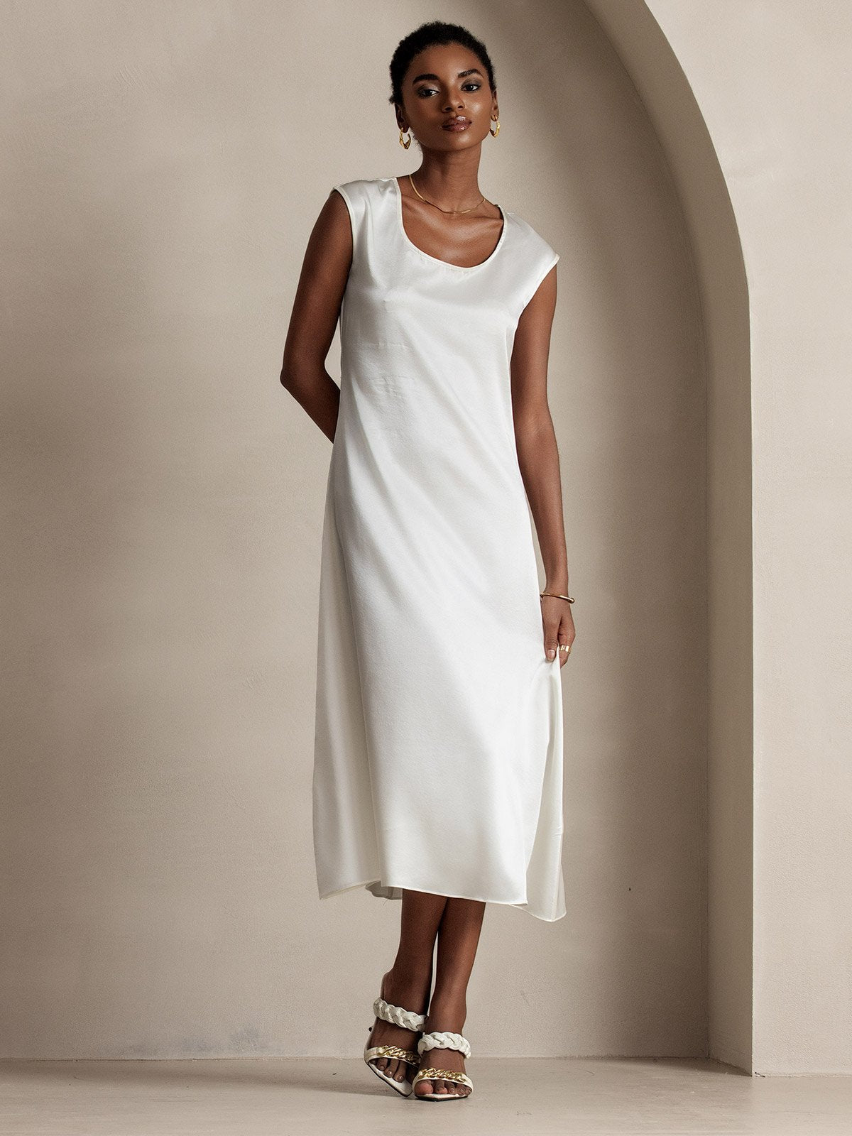 [White] SilkSilky-AU 19Momme Silk Sleeveless Round Neck Dress 003