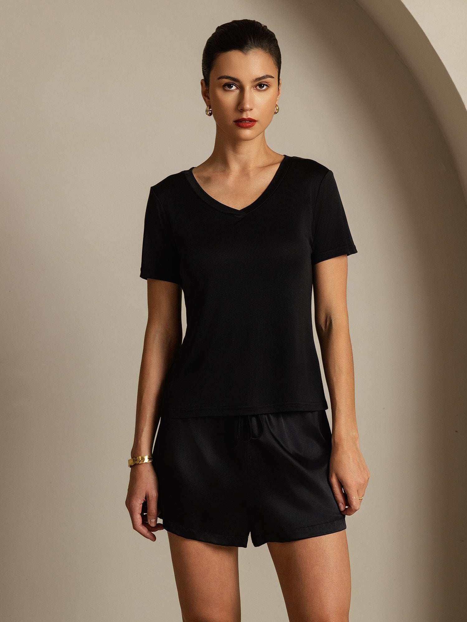 [Black] SilkSilky-AU Pure Silk V Neck Women's T-Shirt 001