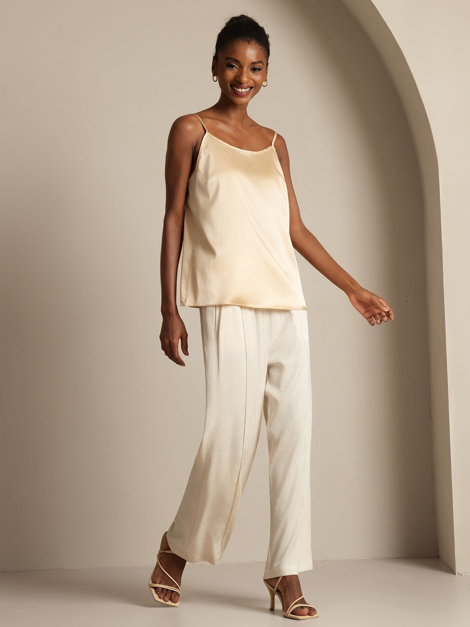 [Champagne] SilkSilky-AU 19Momme Silk Spaghetti Strap Round Neck Camisole 007