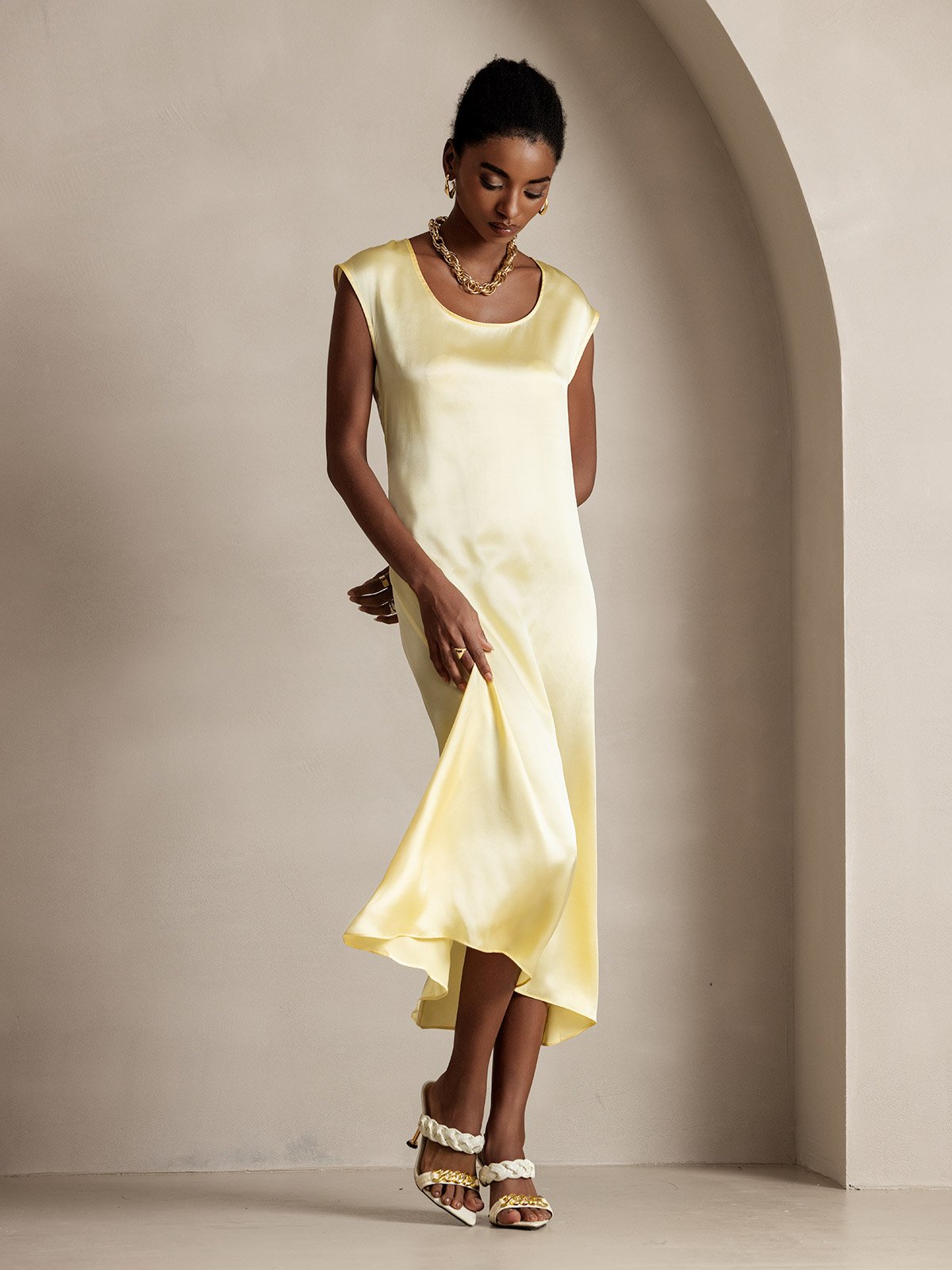 [Light Yellow] SilkSilky-AU 19Momme Silk Sleeveless Round Neck Dress 006