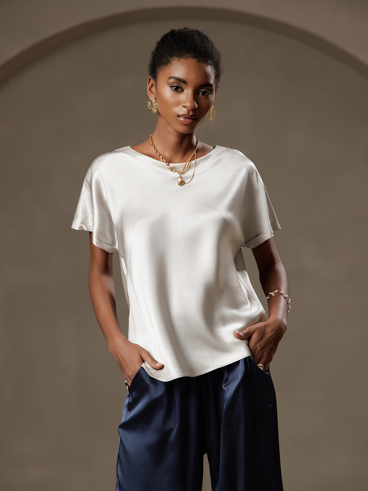 [Light Gray] SilkSilky-AU 19Momme Silk Short Sleeve Round Neck Women's T-Shirt 001