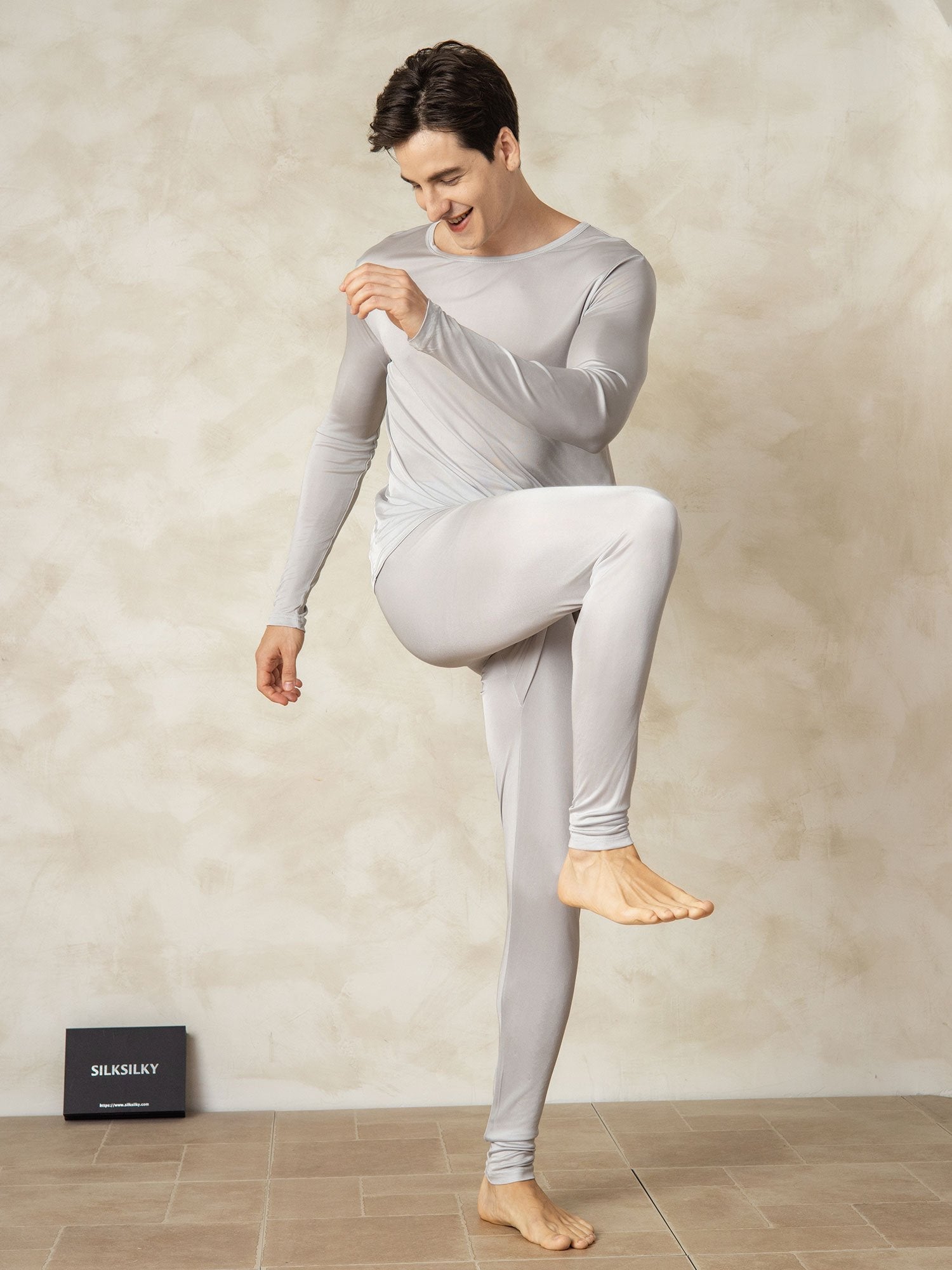 [Silver] SilkSilky-AU Silk Jersey Long Sleeve Round Neck Men's Long Johns 002