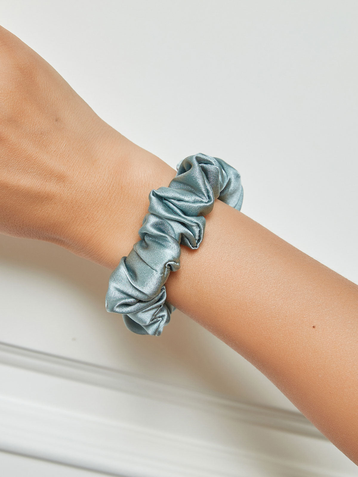 [Steel Blue] SilkSilky-AU 19Momme Pure Silk Scrunchie 001