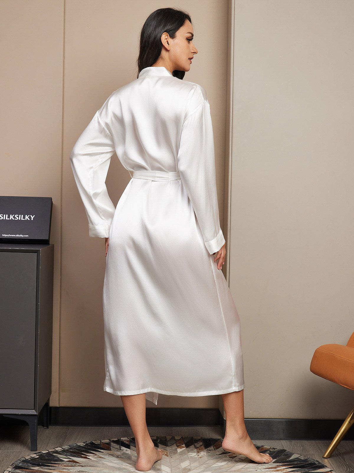 [White] SilkSilky-AU Pure Silk Wrap Women's Dressing Gown 002