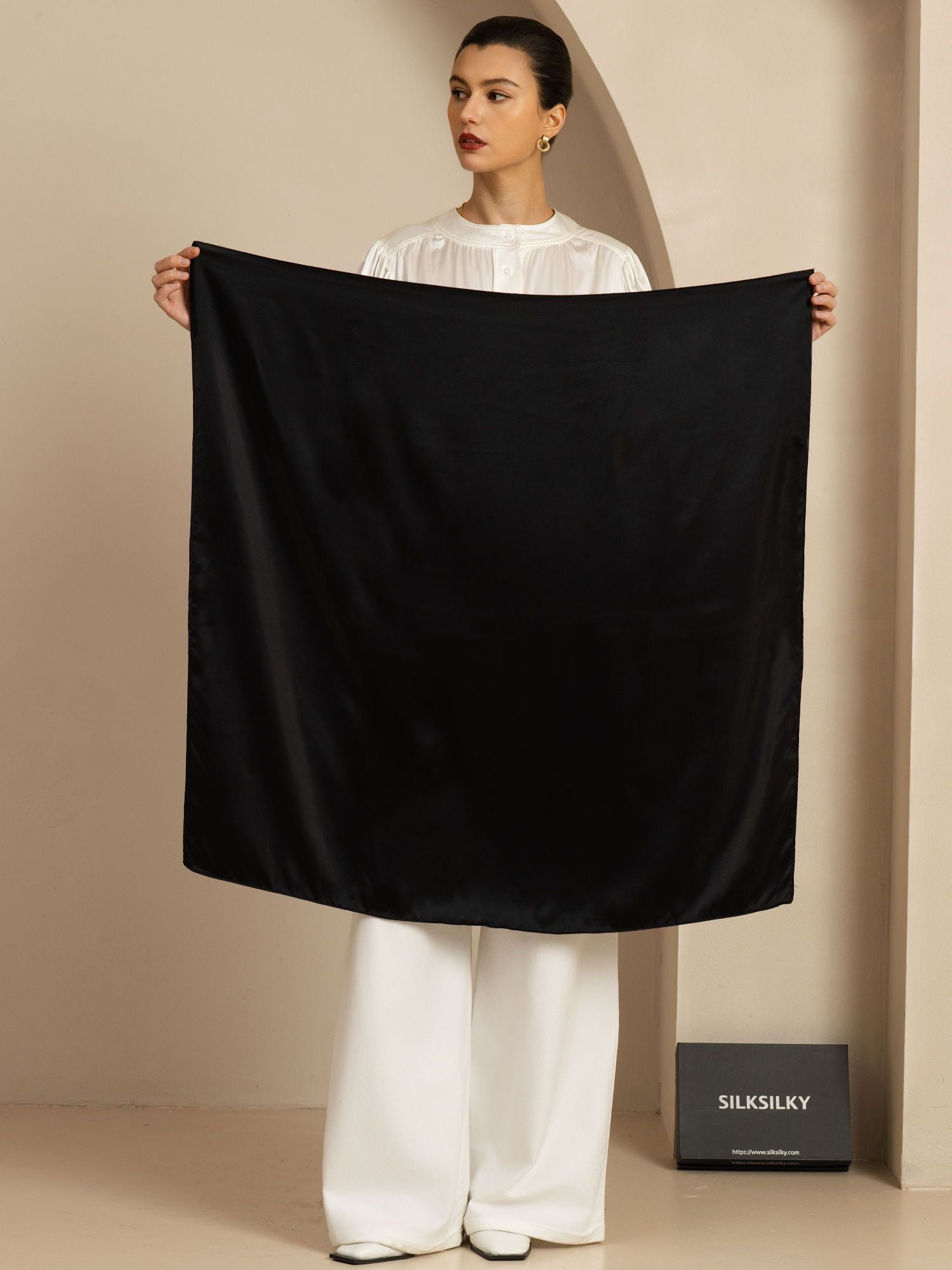 [Black] SilkSilky-AU Pure Silk Scarf 003