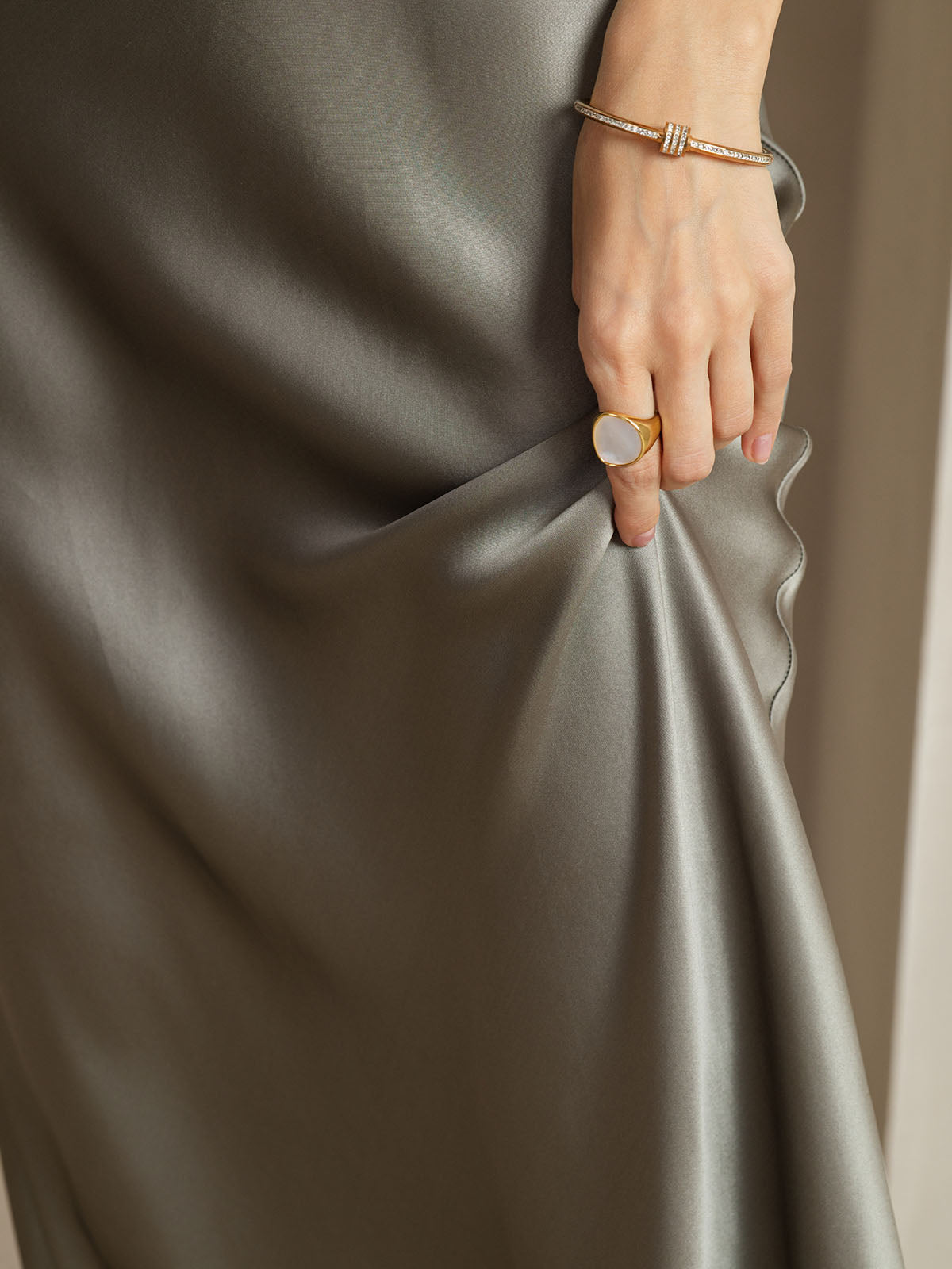 [Grayish Green] SilkSilky-AU Pure Silk Boat Neck Dress 006